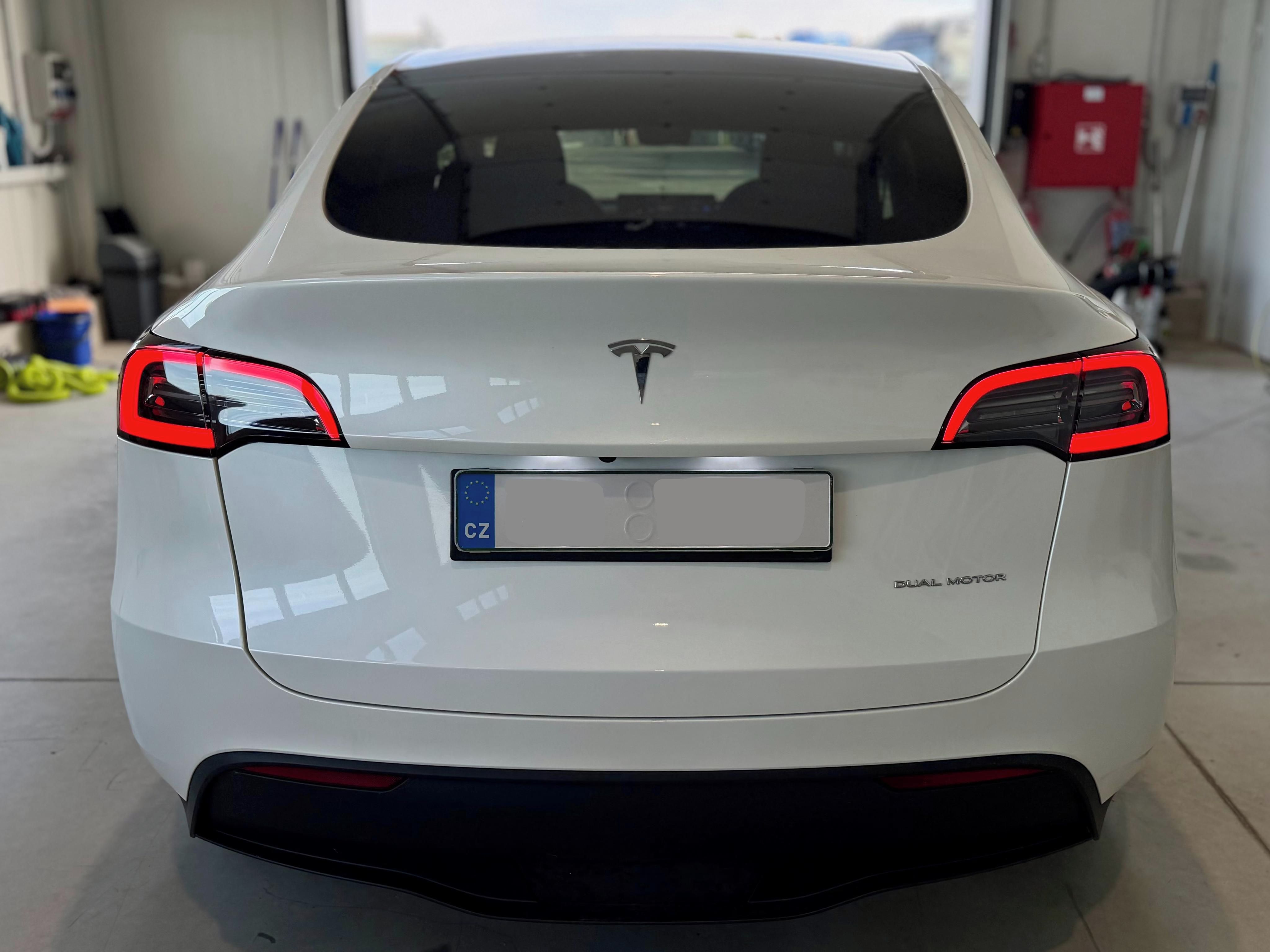 Tesla Model Y, LONG RANGE AWD 51tkm TAŽNÉ DPH - fotka 4