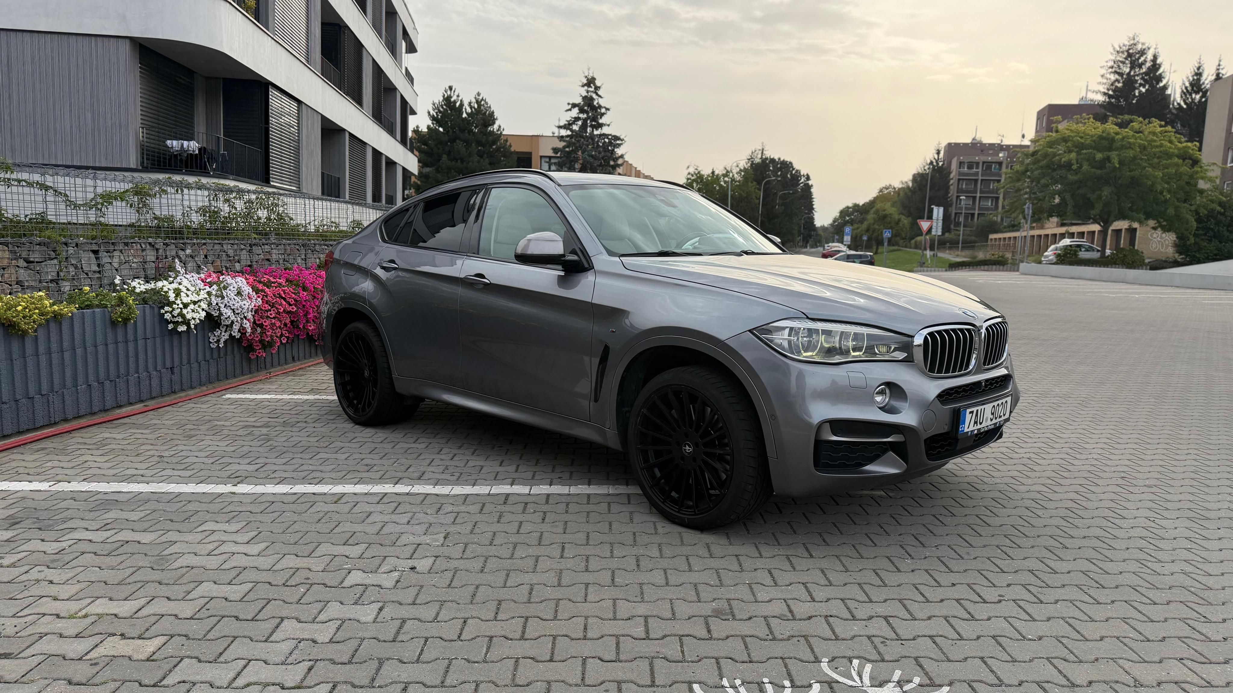 BMW X6, M50d INDIVIDUAL - fotka 2