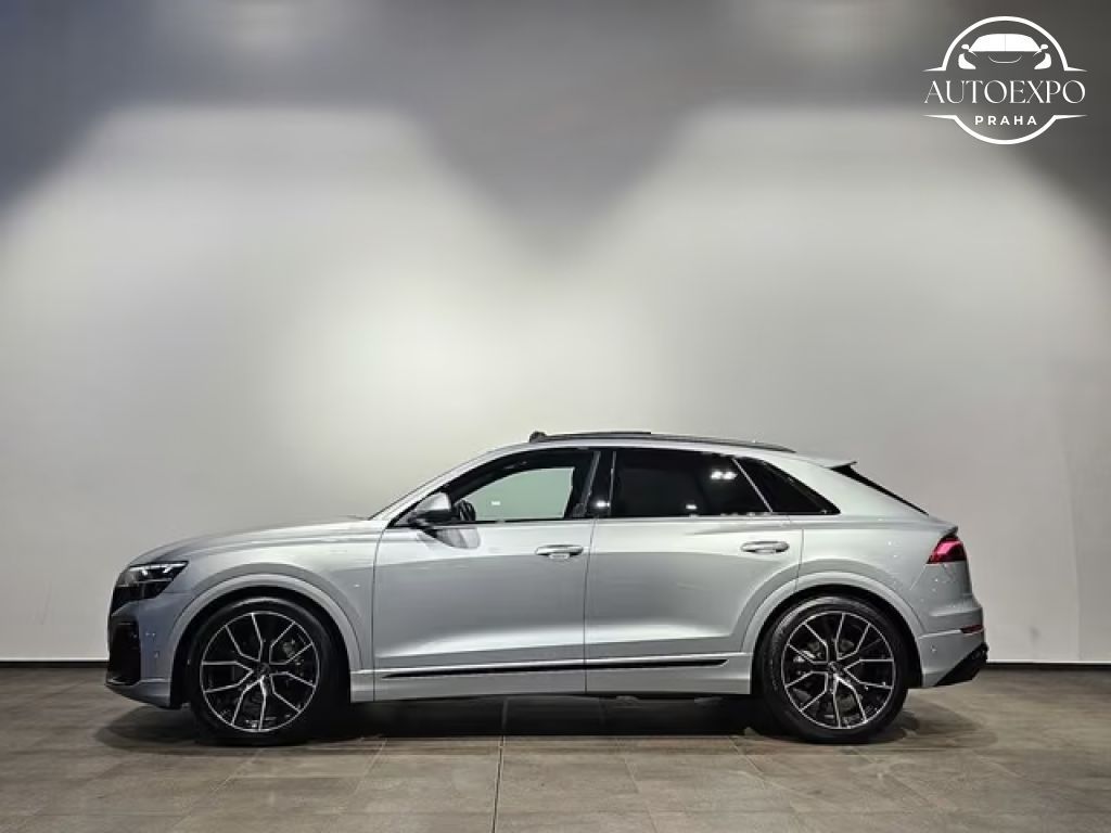 Audi Q8, 50 TDI S Line Black* - fotka 2