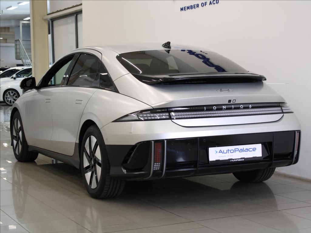 Hyundai Ioniq 6, 77kWh 168kW Smart 29tkm! - fotka 3