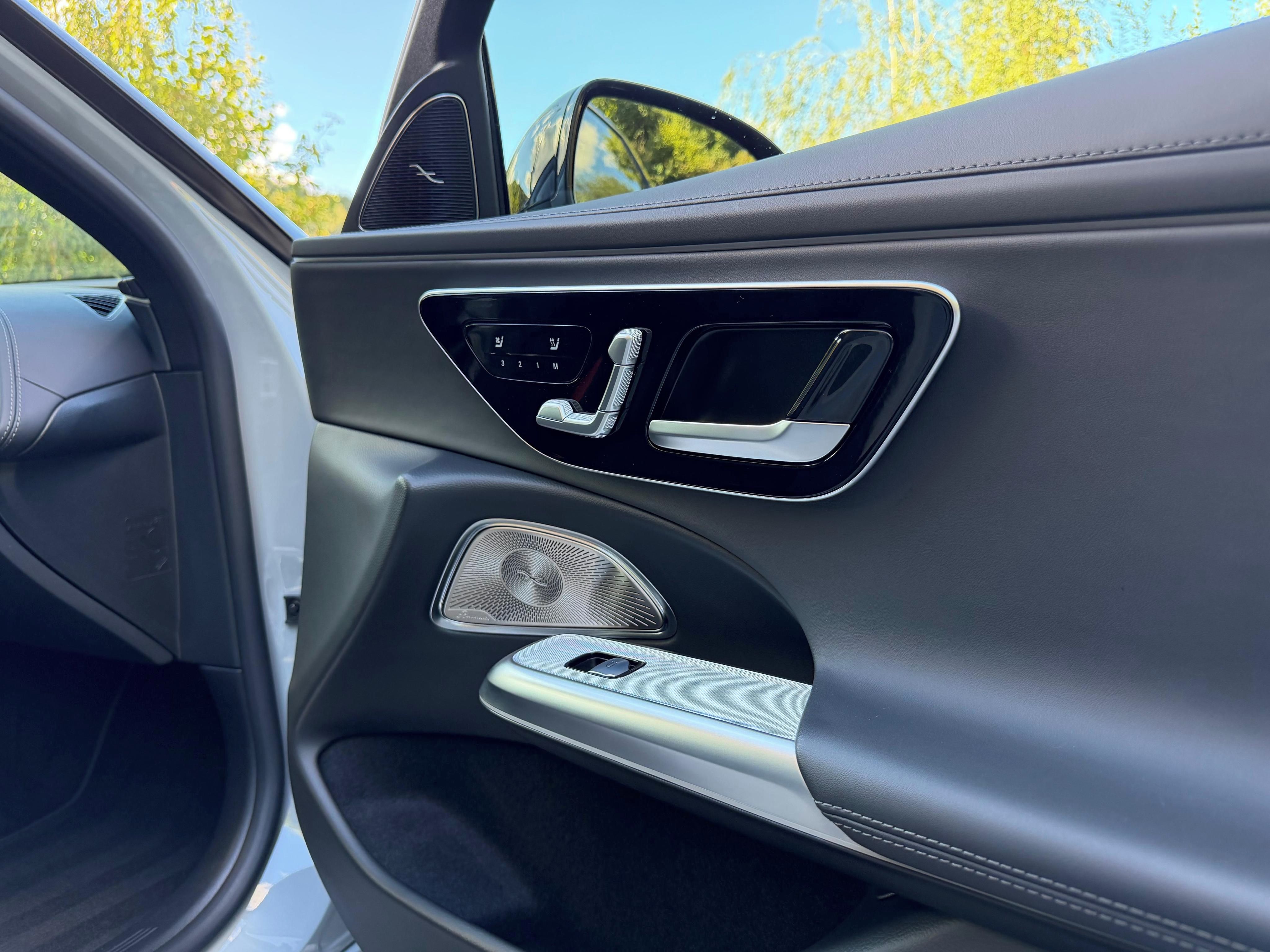 Mercedes-Benz Třídy E, Mercedes E450d - TOP VÝBAVA - fotka 6