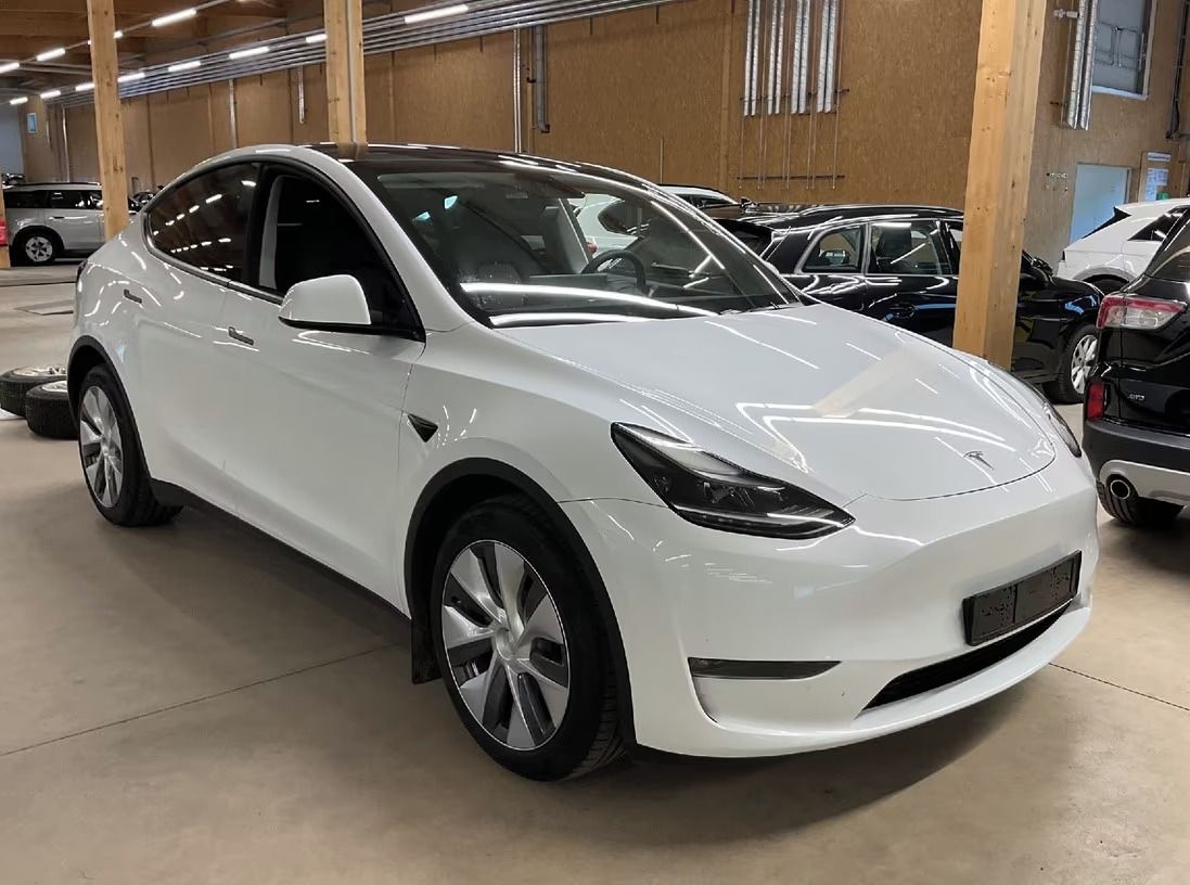 Tesla Model Y, Long Range Dual AWD*Kůže* - fotka 3