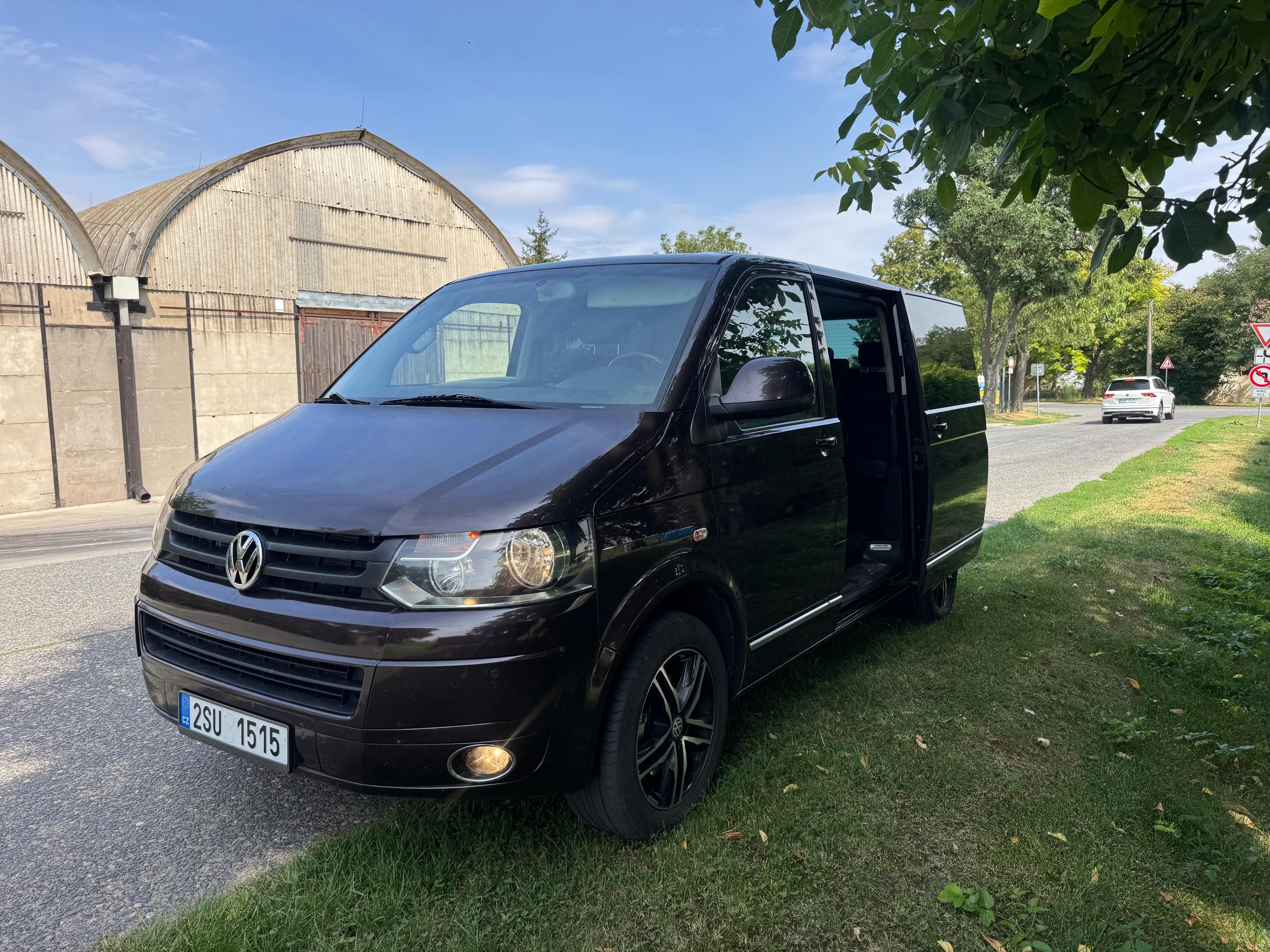Volkswagen Multivan, Volkswagen T5 Multivan 2.0tdi