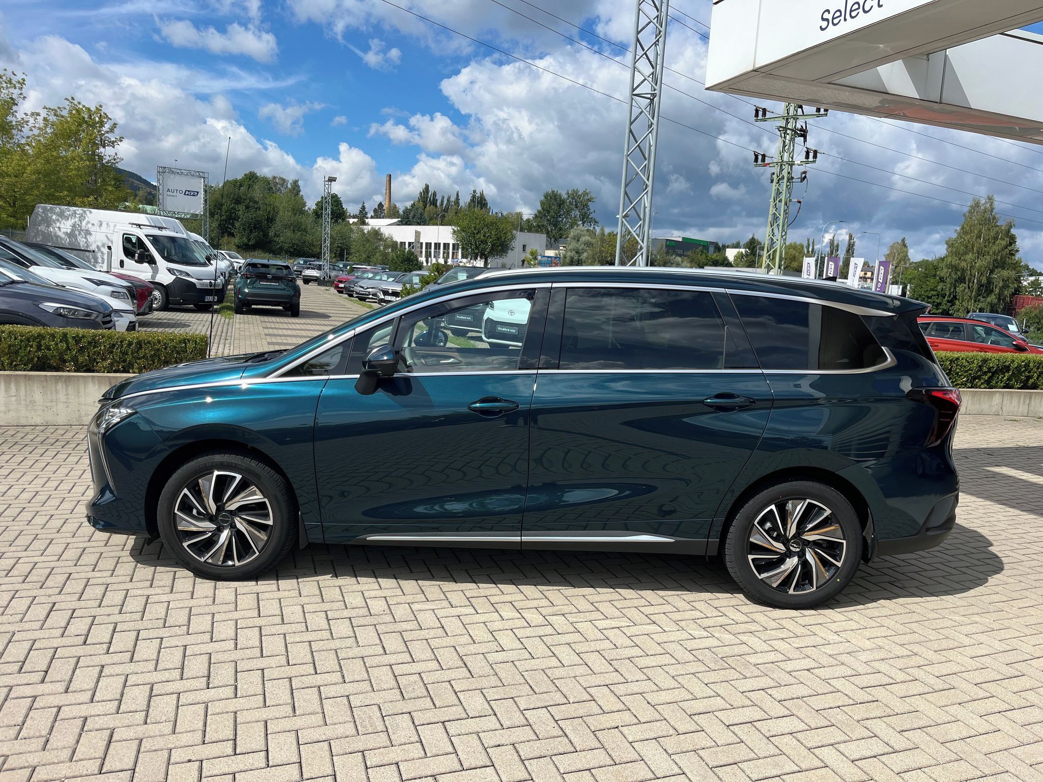 Dongfeng U-Tour, 1,5 Turbo 130kW Exclusive FR - fotka 3