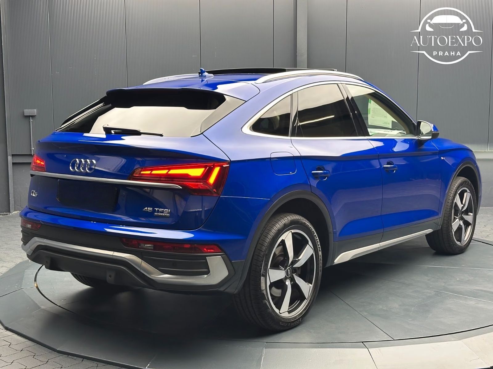 Audi Q5, Sportback 45TFSI quattro S-Lin - fotka 3