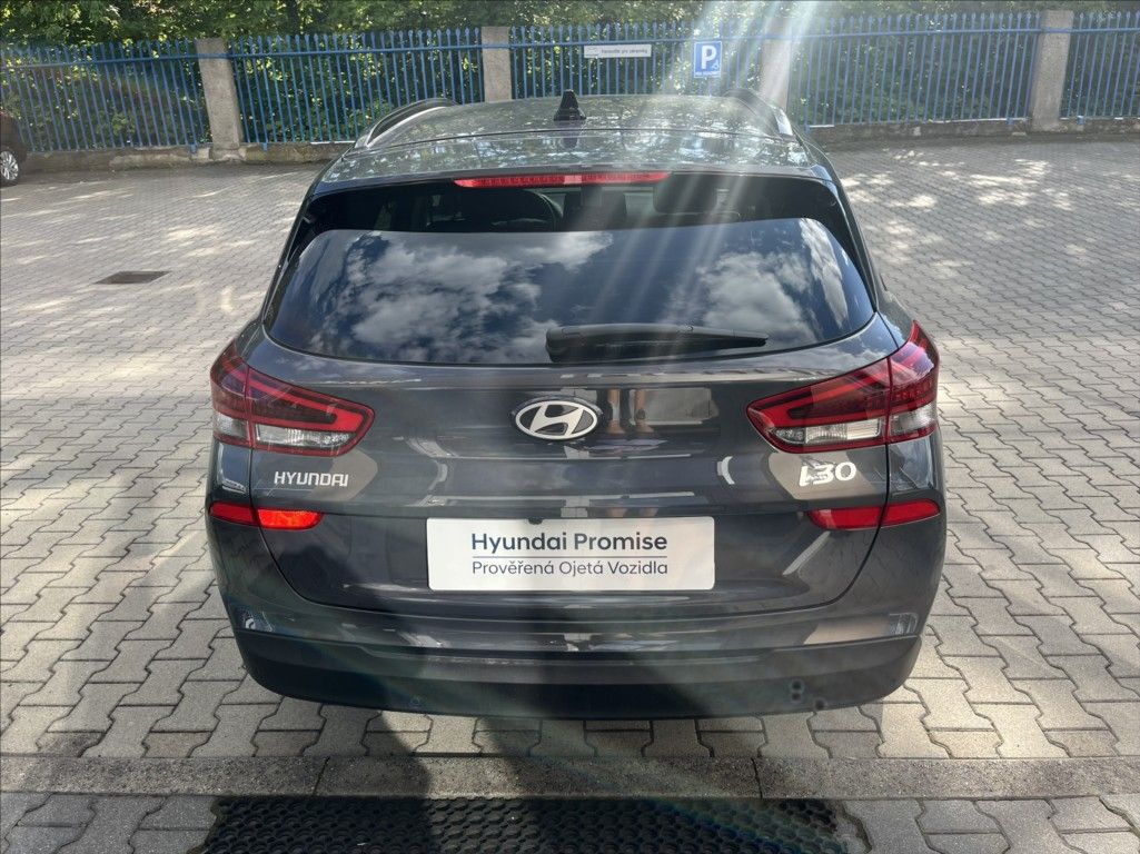 Hyundai i30, 1,5 i 71 kW  GO Czech! - fotka 5