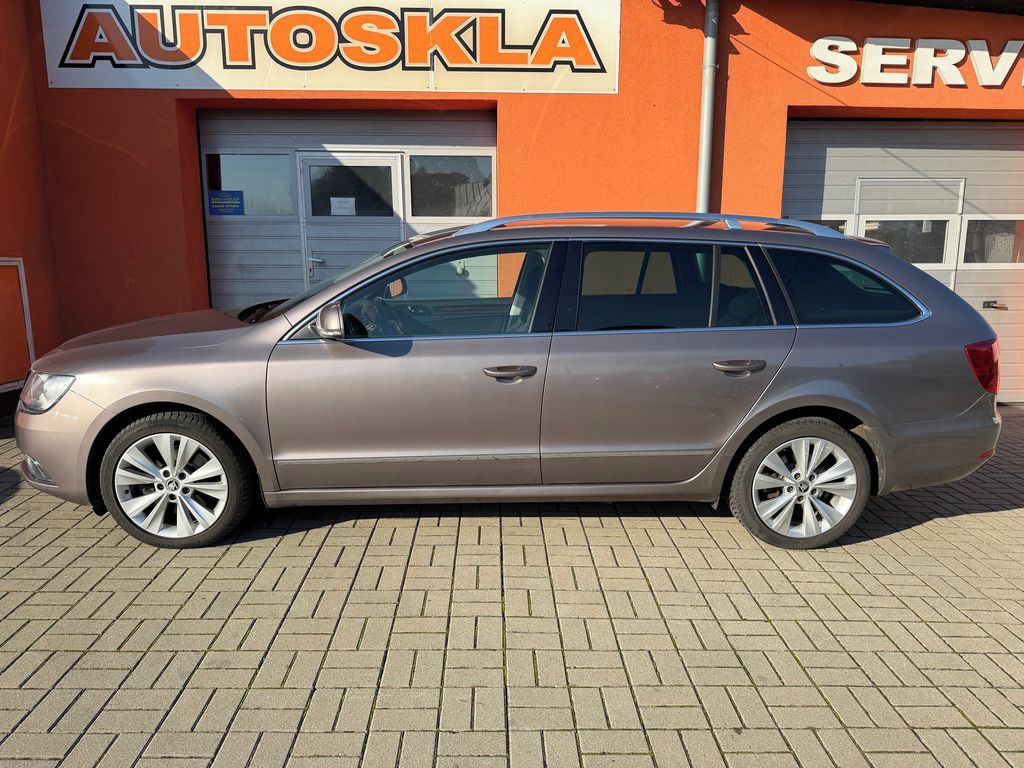 Škoda Superb, 2.0 TDI 103KW NAVI - fotka 3