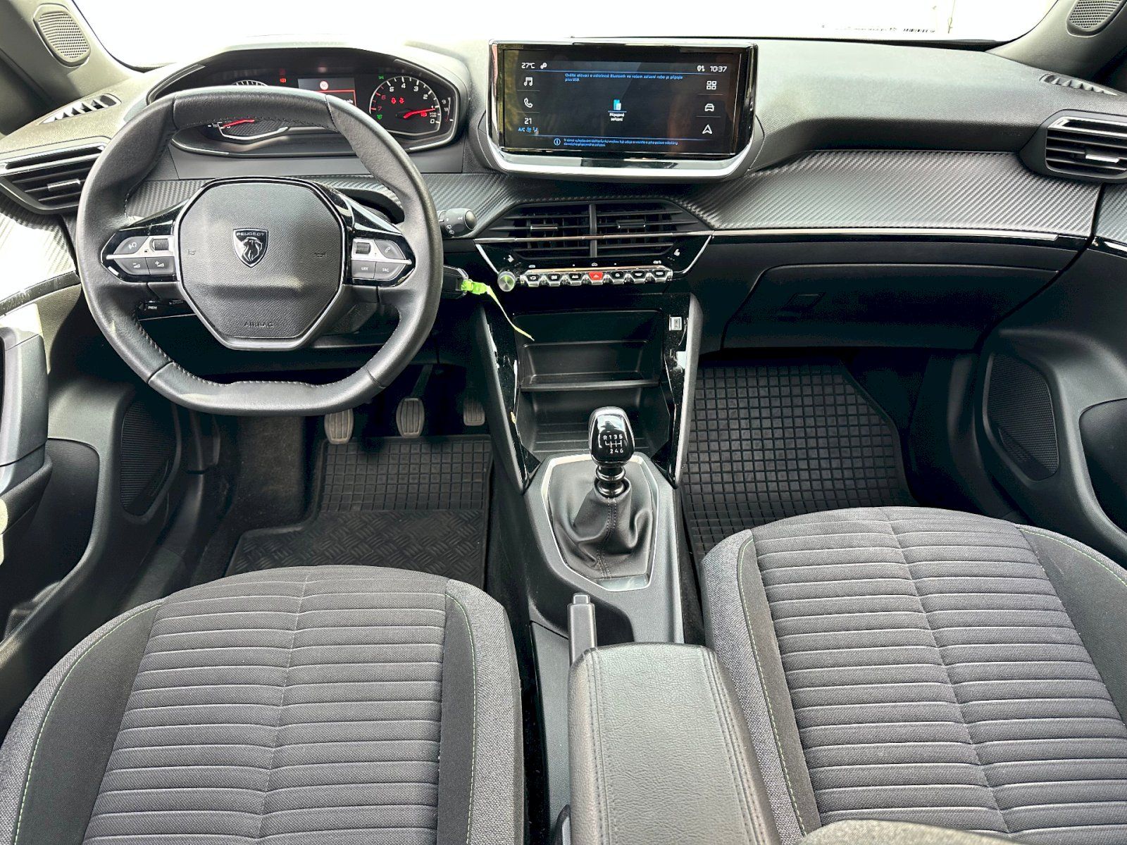 Peugeot 2008, 1.2 74 kW PureTech - fotka 5