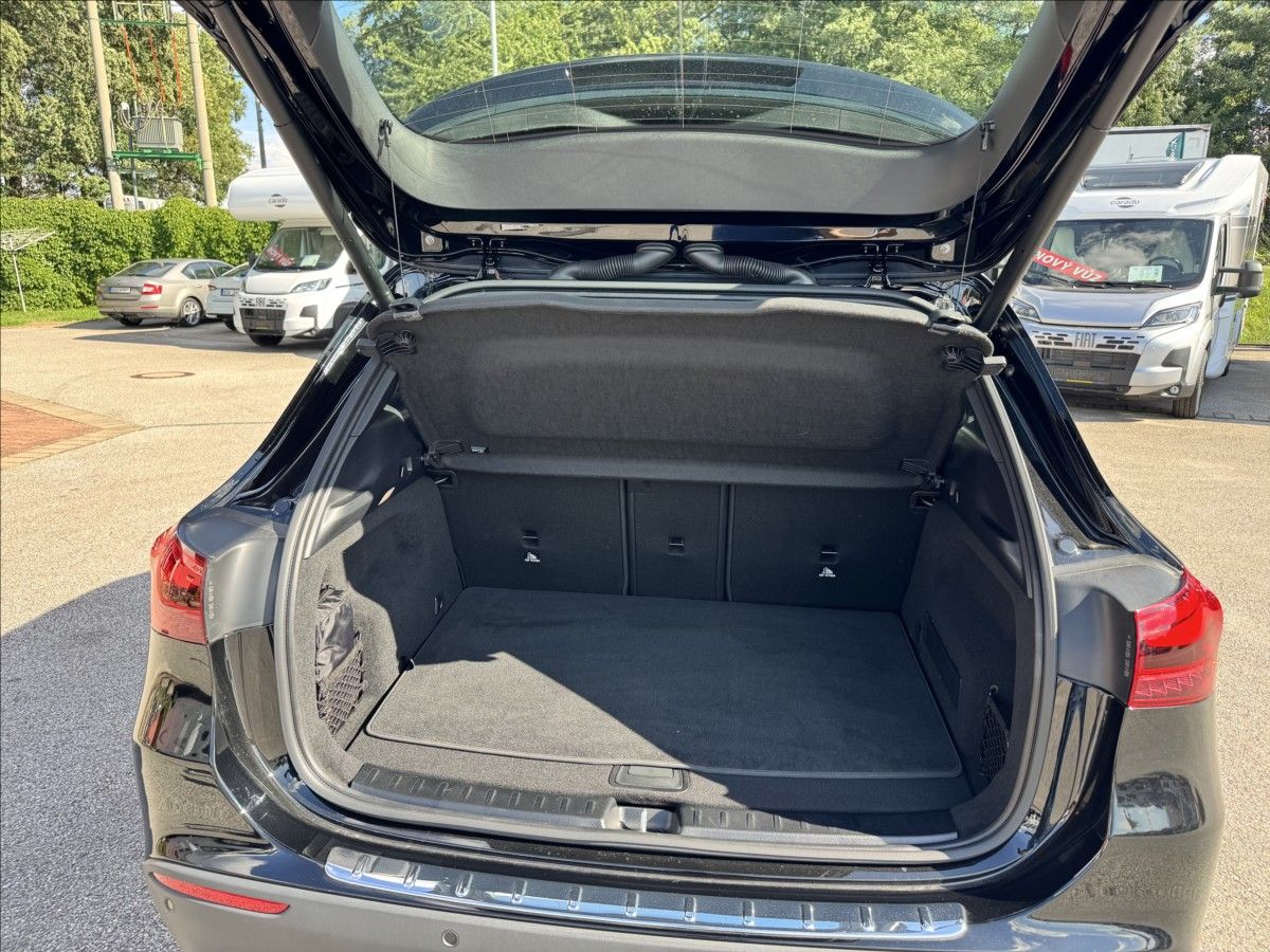 Mercedes-Benz GLA, 1,3   200 - fotka 5
