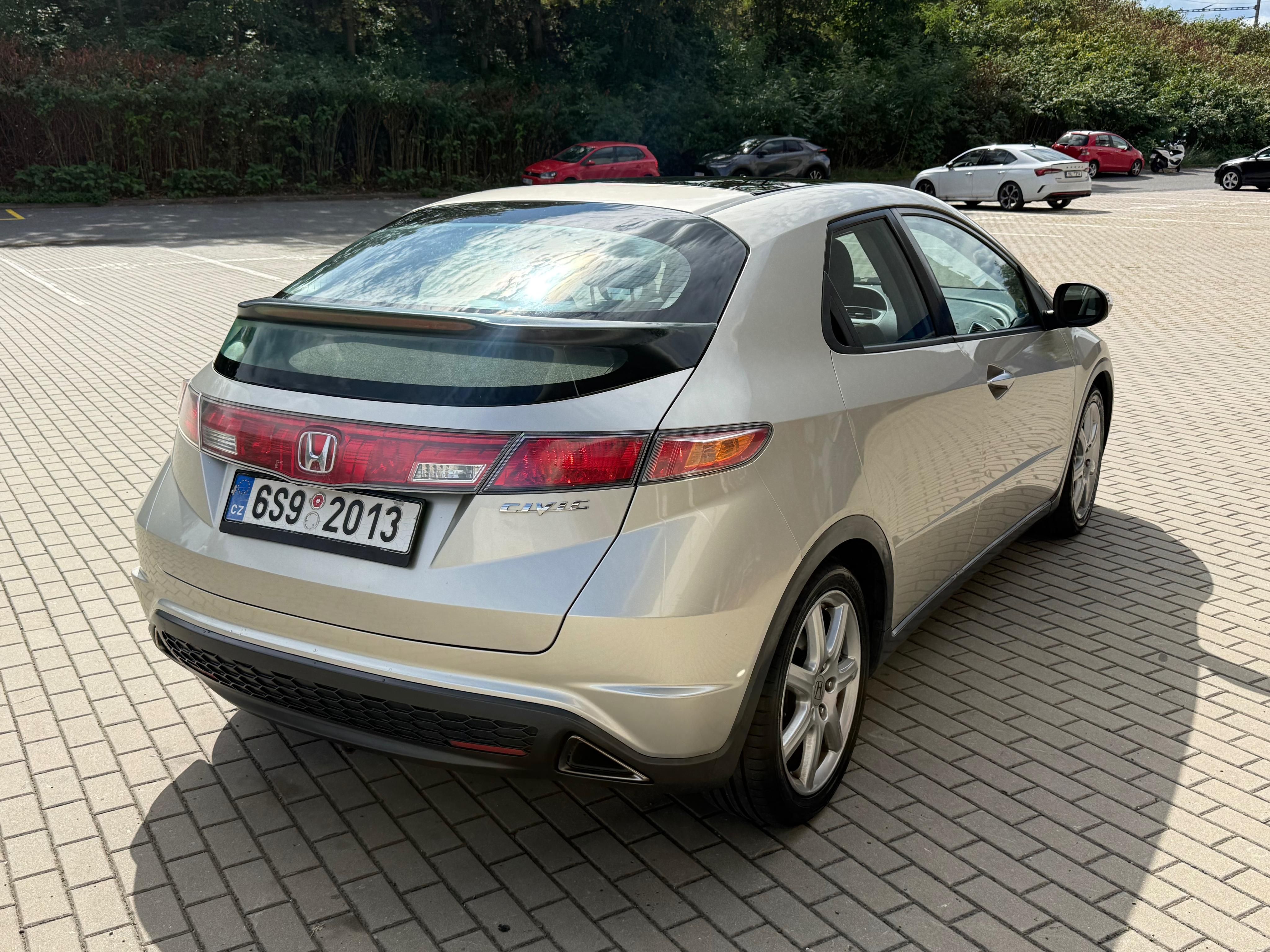 Honda Civic, 1.8V-TEC, 103kw Nová STK - fotka 5