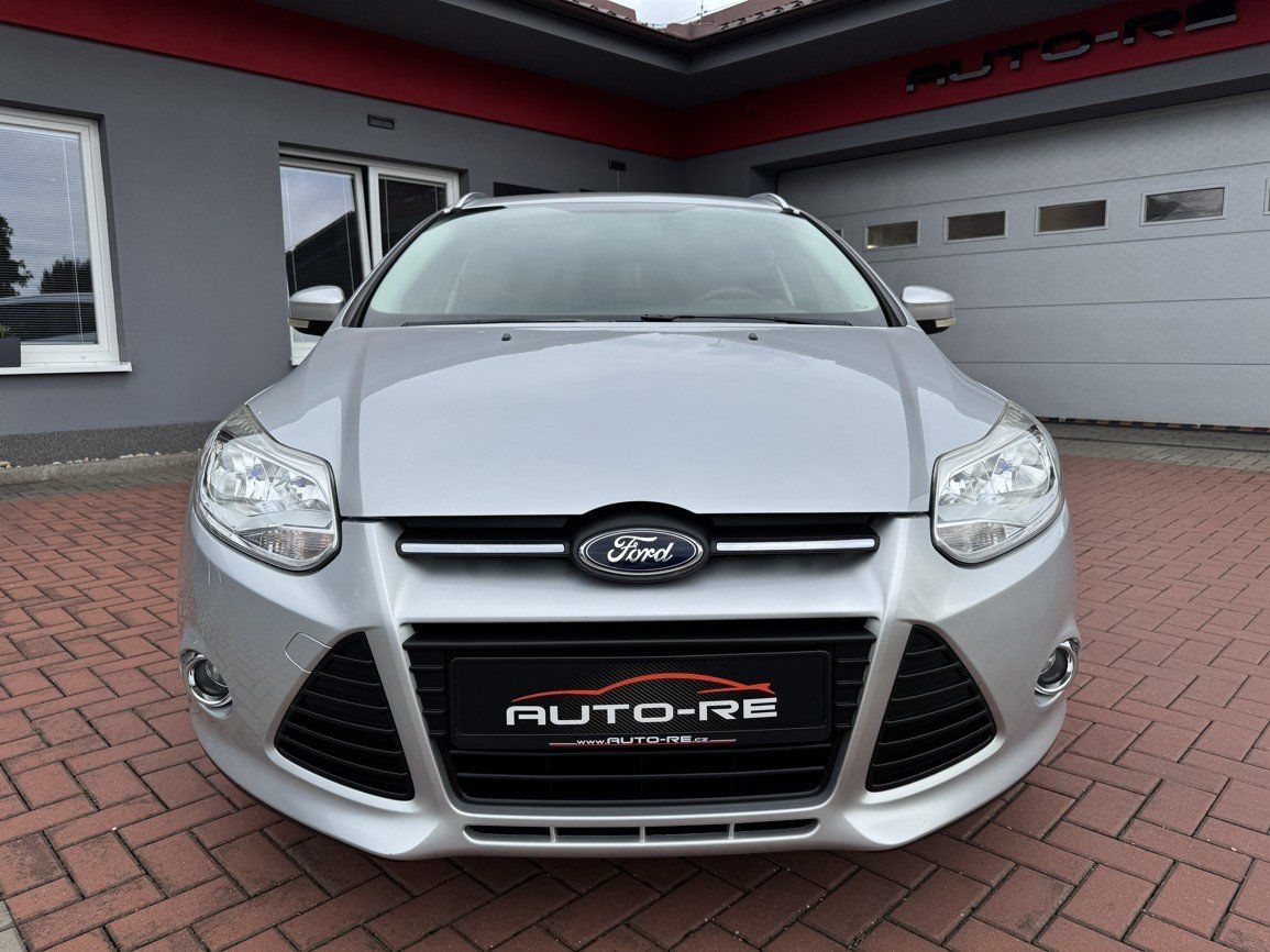 Ford Focus, 1.6i Ti-VCT Klima Winter Paket - fotka 5