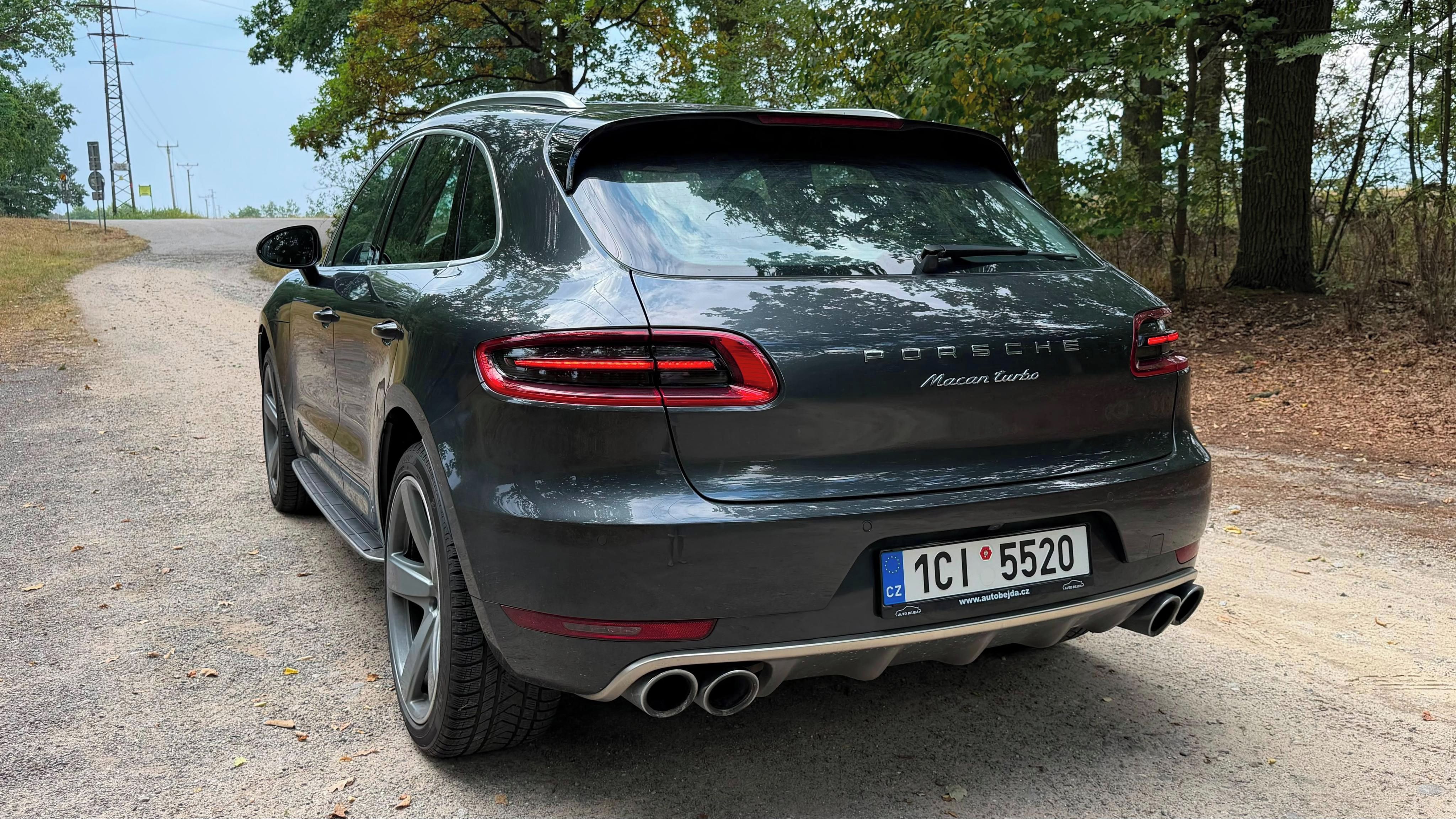 Porsche Macan, Turbo, téměř max výbava - fotka 6