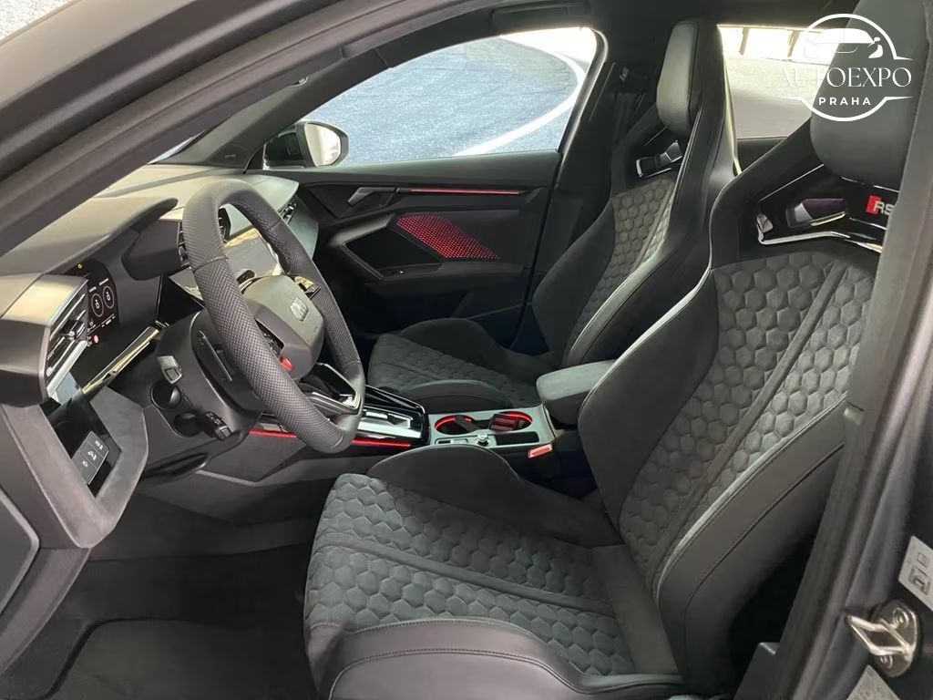 Audi RS3, RS 3 Sportback TFSI quattro* - fotka 4