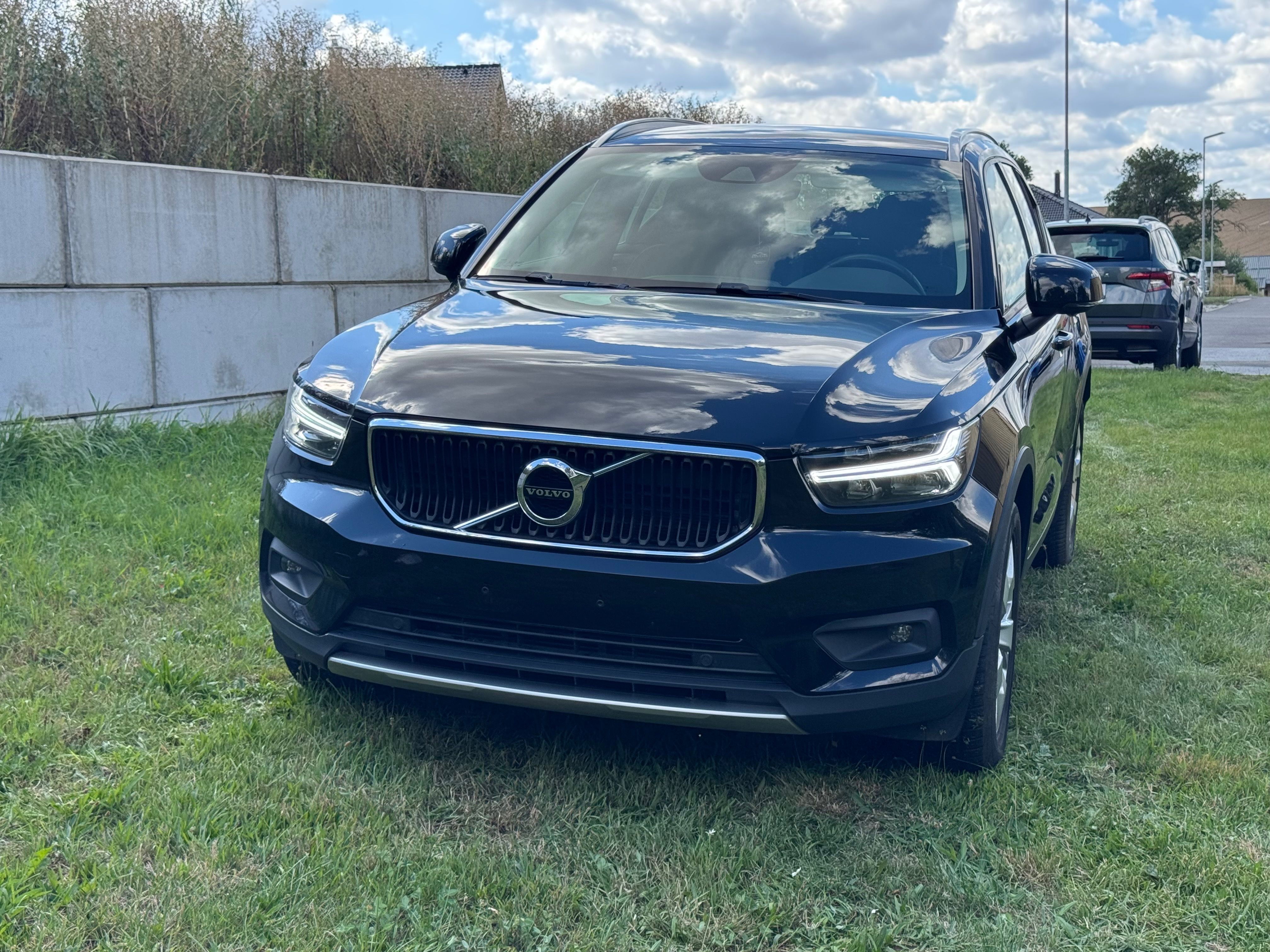 Volvo XC40, 1.5 benzin, 95 kw, 3/2021 - fotka 2