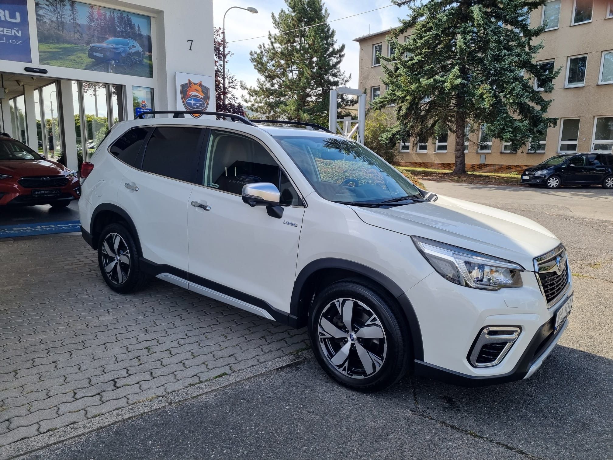 Subaru Forester, 2,0i CVT EXECUTIVE ČR - fotka 6