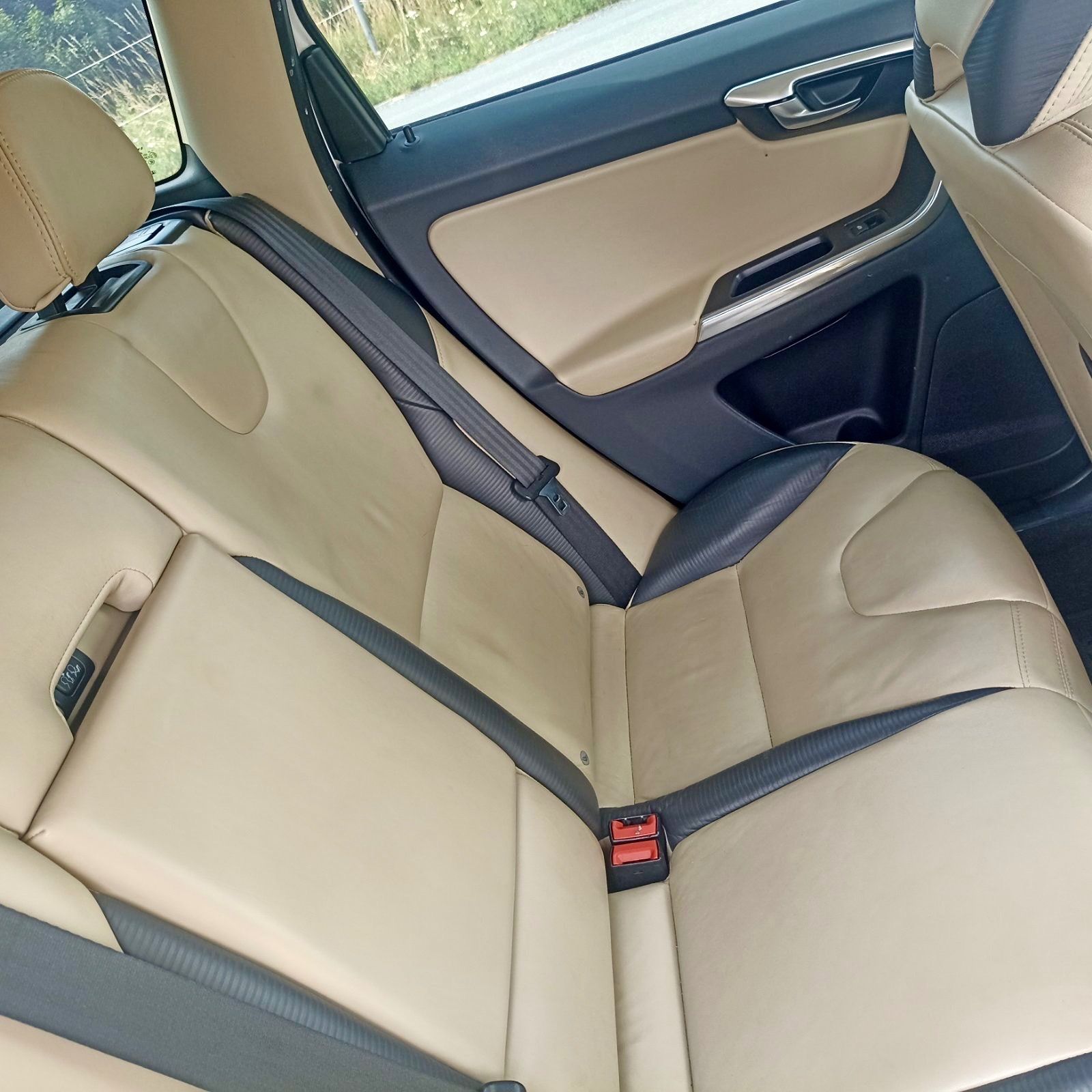 Volvo XC60, Volvo XC60 R-Design, D5, AWD - fotka 6