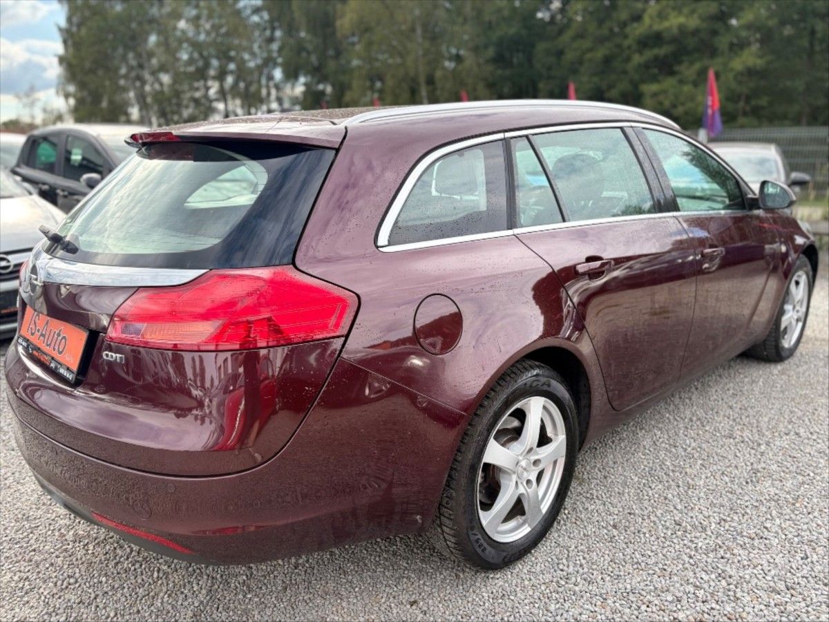 Opel Insignia, 2,0 CDTI COMBI - fotka 3