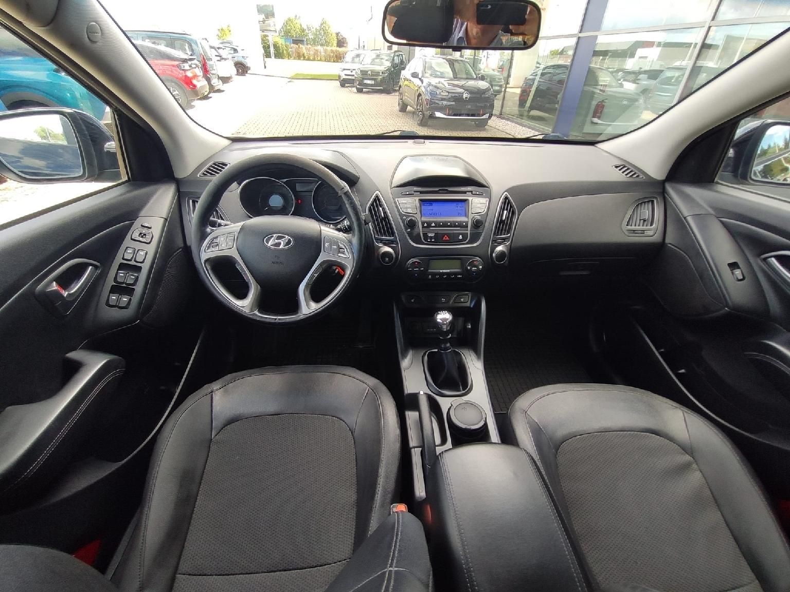 Hyundai ix35, 1.6i 135k MAN6 TAŽNÉ - fotka 2