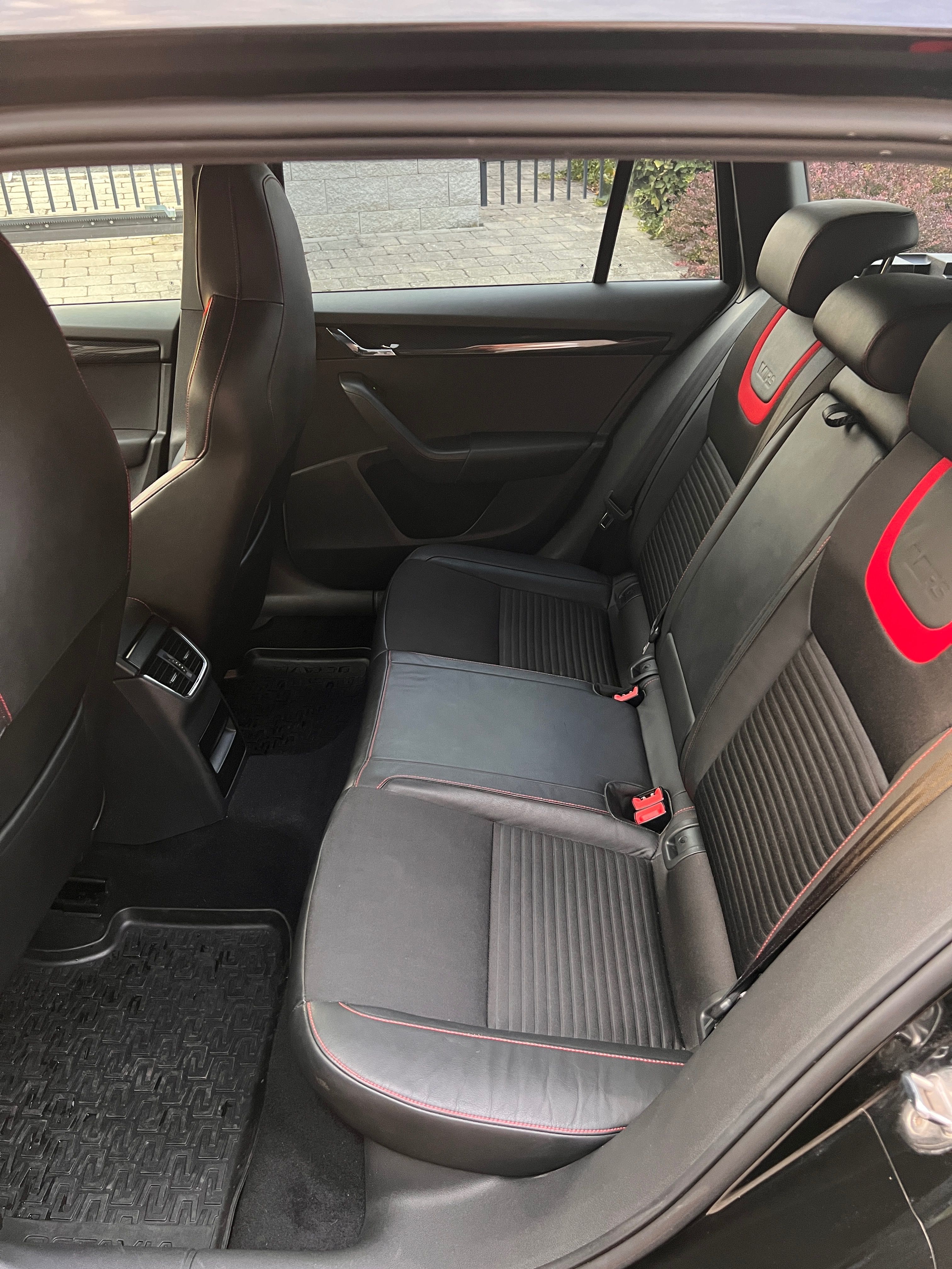 Škoda Octavia, Škoda Octavia RS 2.0 TDI DSG - fotka 5