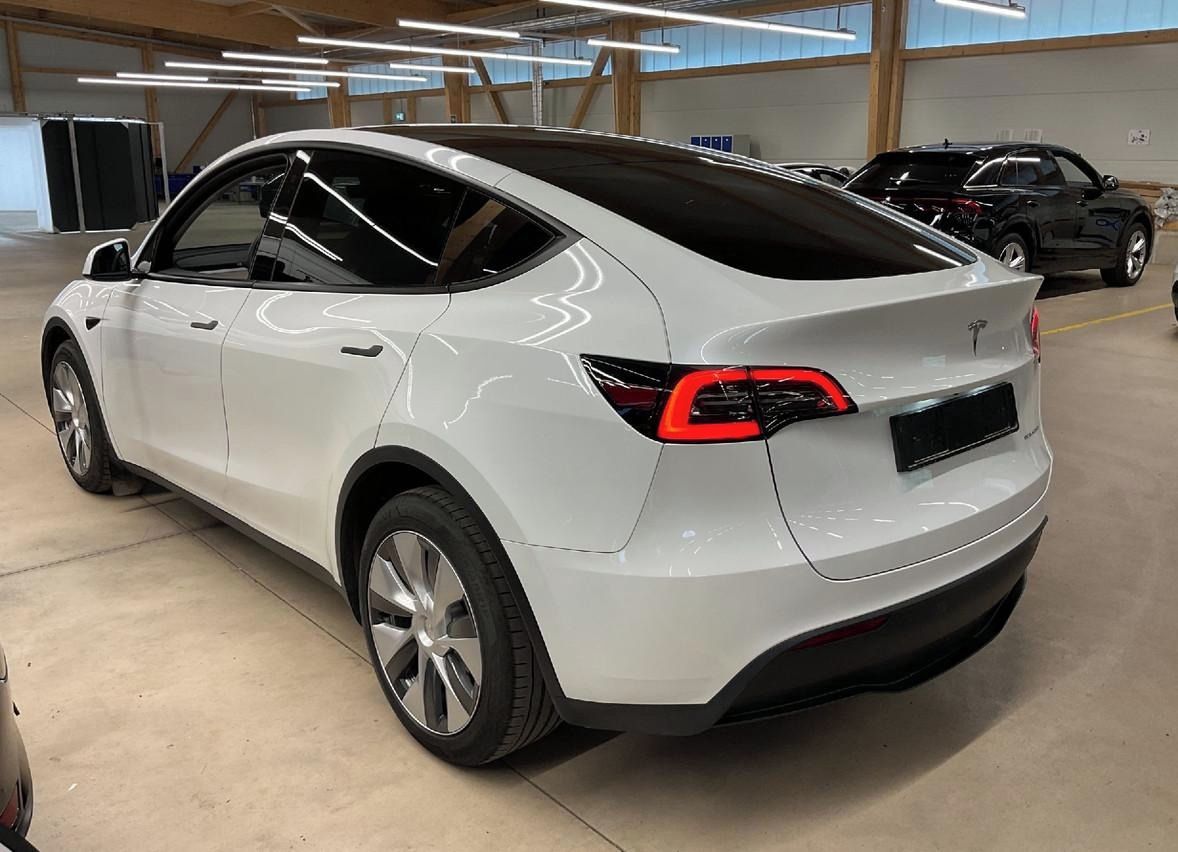 Tesla Model Y, Long Range Dual AWD*Kůže* - fotka 2