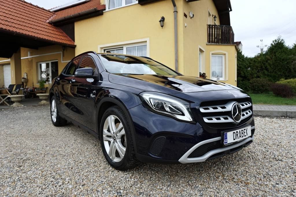 Mercedes-Benz GLA, 2,0 220 135 kW
