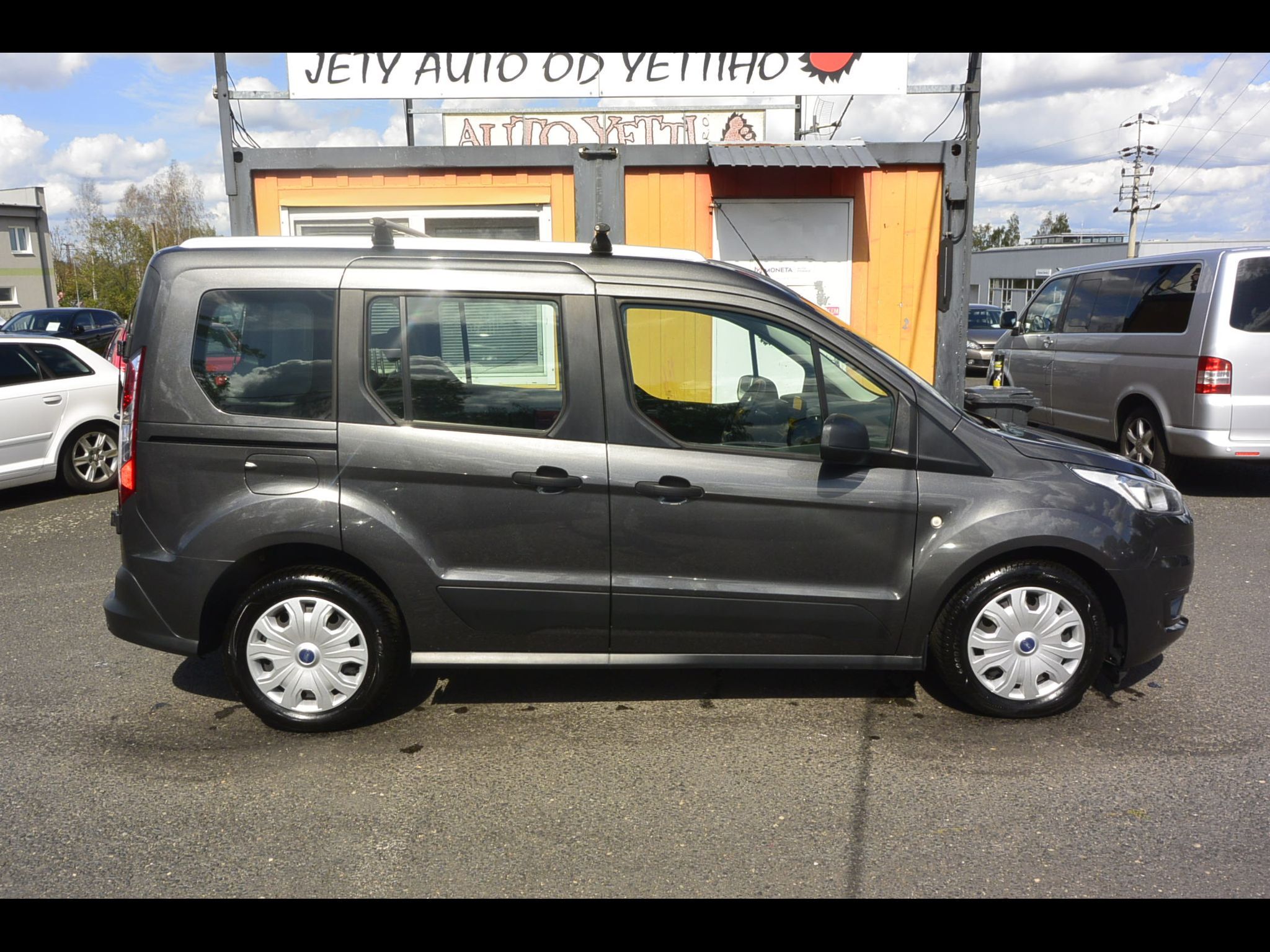 Ford Transit Connect, 1.5TDCi 88kW LUXUS výbava i st - fotka 4