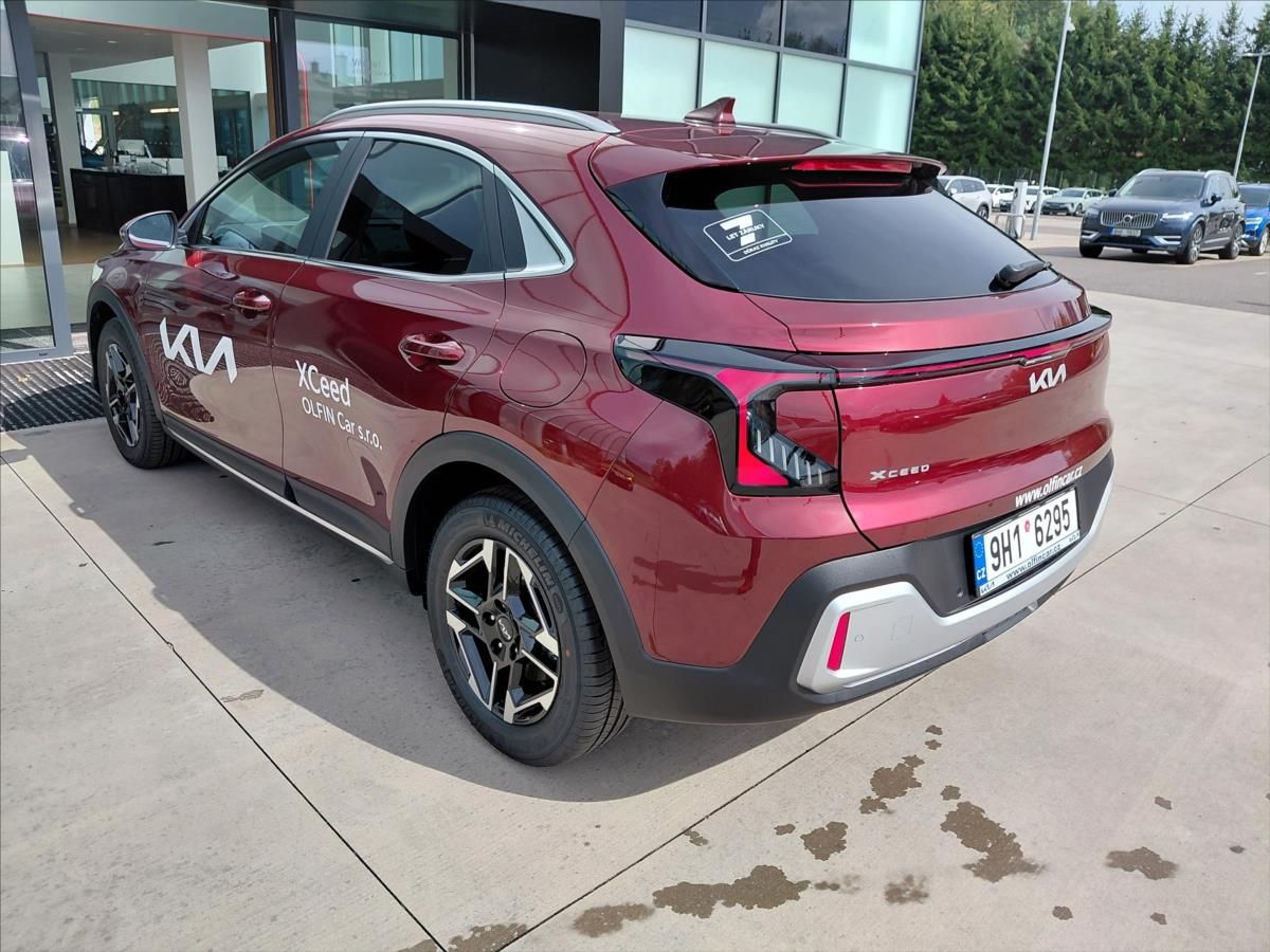 Kia XCee´d, 1,0   T-GDI 7DCT EXCLUSIVE - fotka 6
