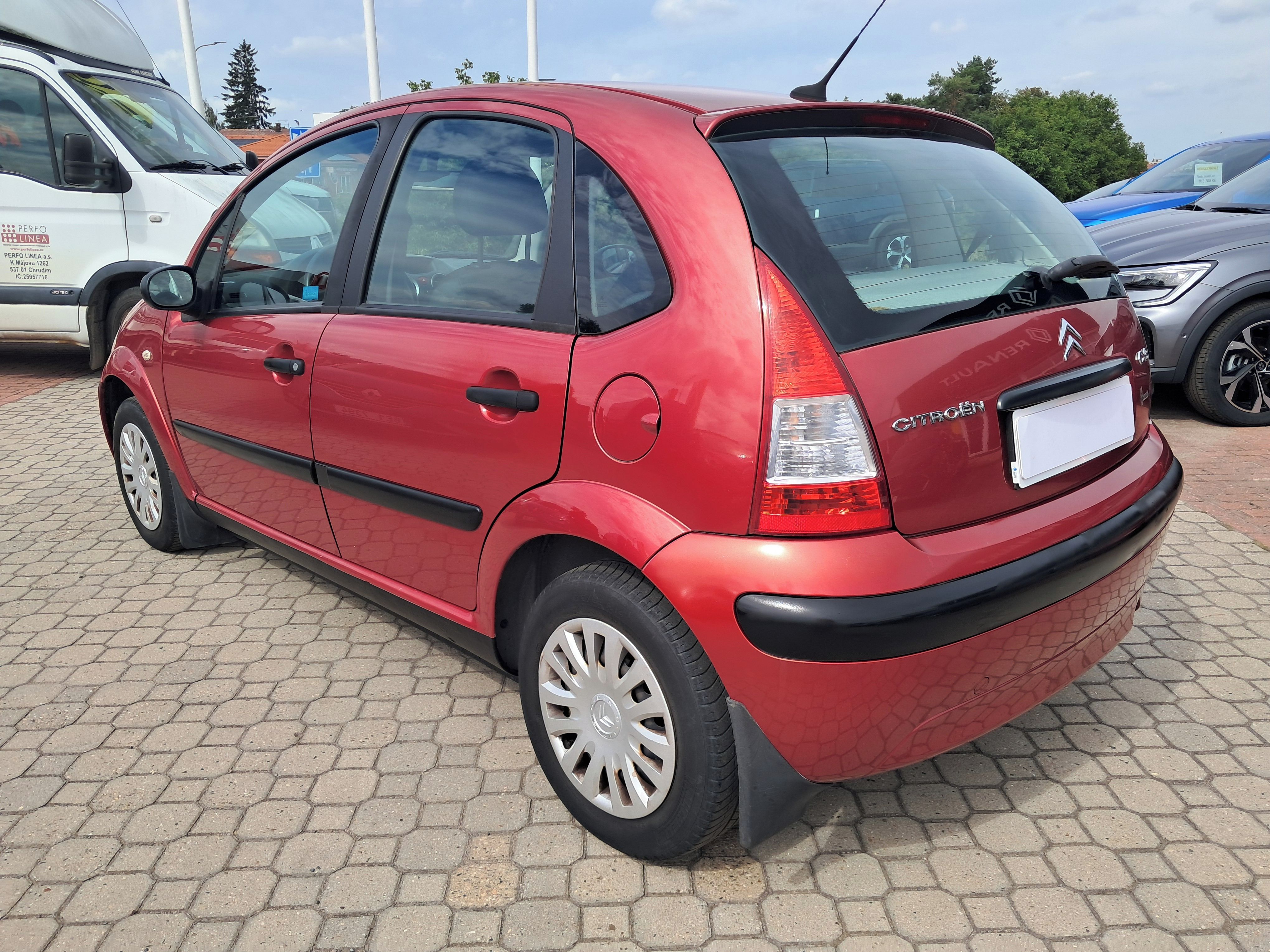 Citroën C3, 1.1/44kW/ČR/nová STK/2006 - fotka 3