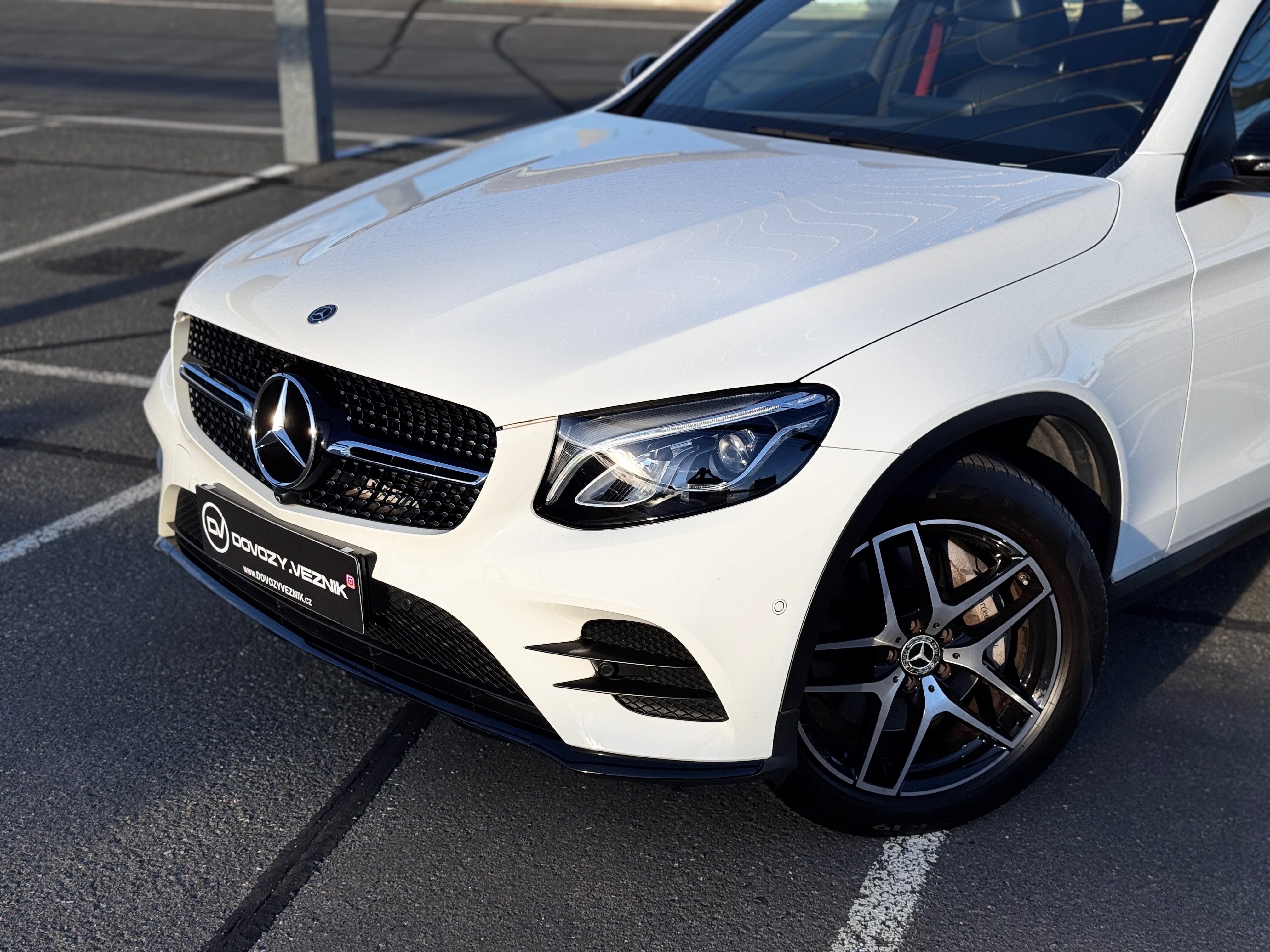 Mercedes-Benz GLC, 250 4MATIC Coupé - fotka 2