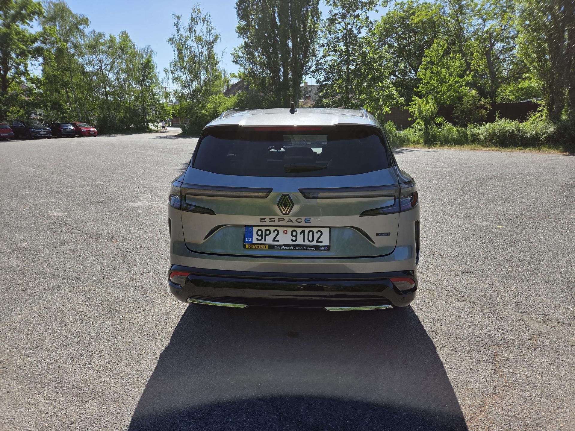 Renault Espace, esprit Alpine E-Tech 7 míst - fotka 6