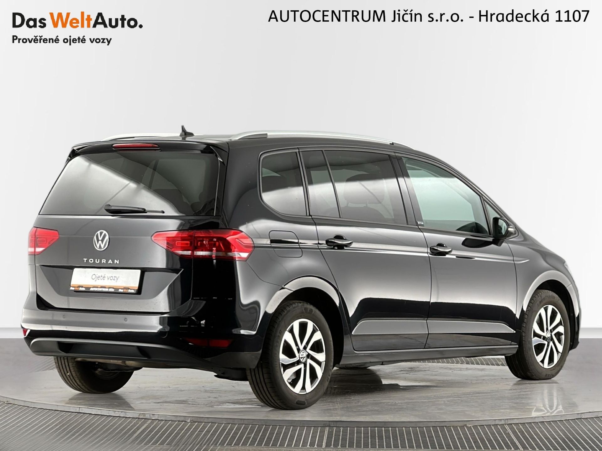 Volkswagen Touran, Comfortline 2.0 TDI 90kW - fotka 2