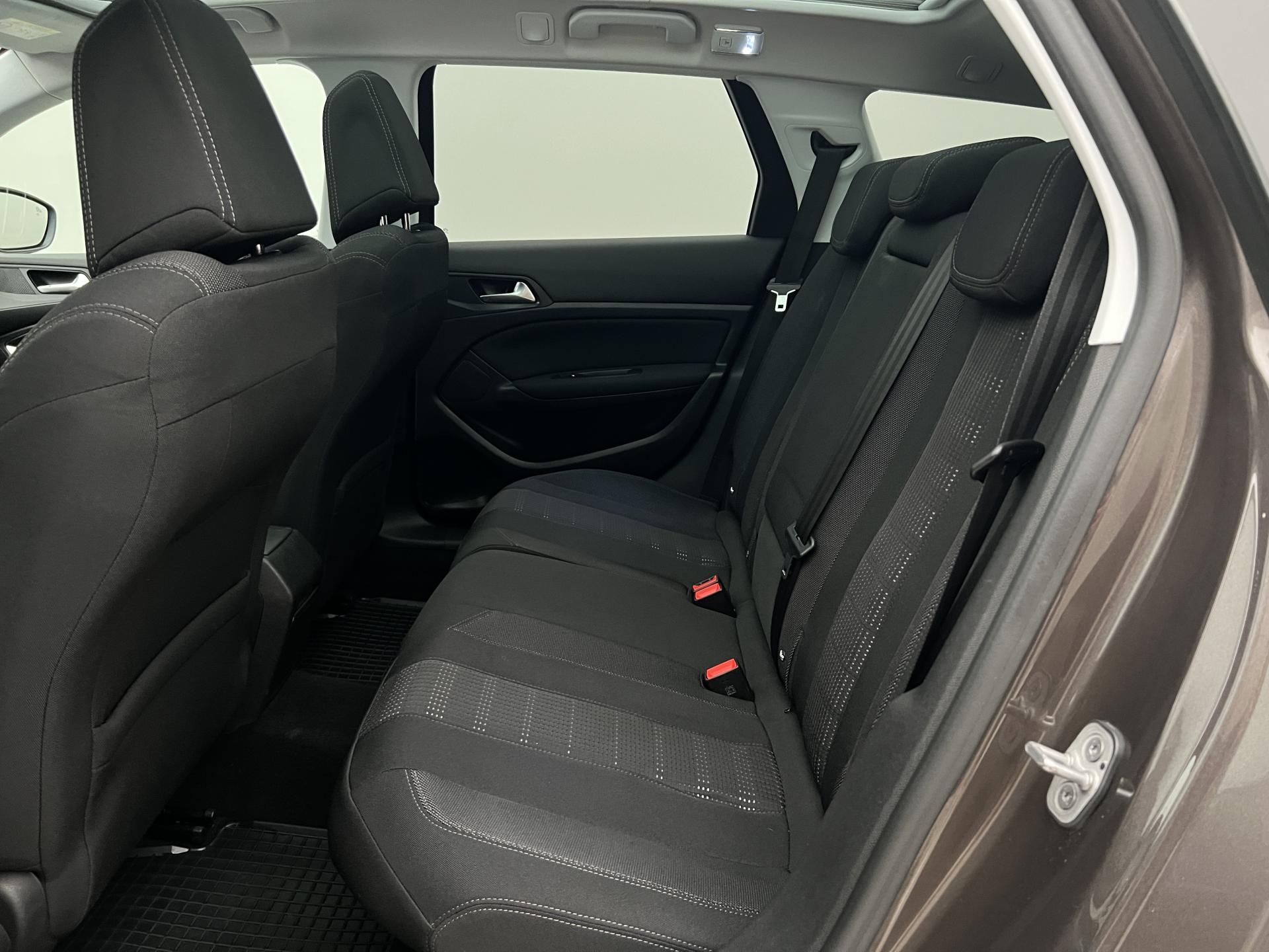 Peugeot 308, 1.2 PURETECH ACTIVE 1. maj. - fotka 5
