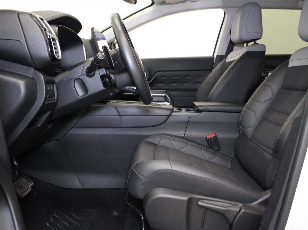 Citroën C5 Aircross, 1,6 PHEV 225k. Max. 59tkm. - fotka 6