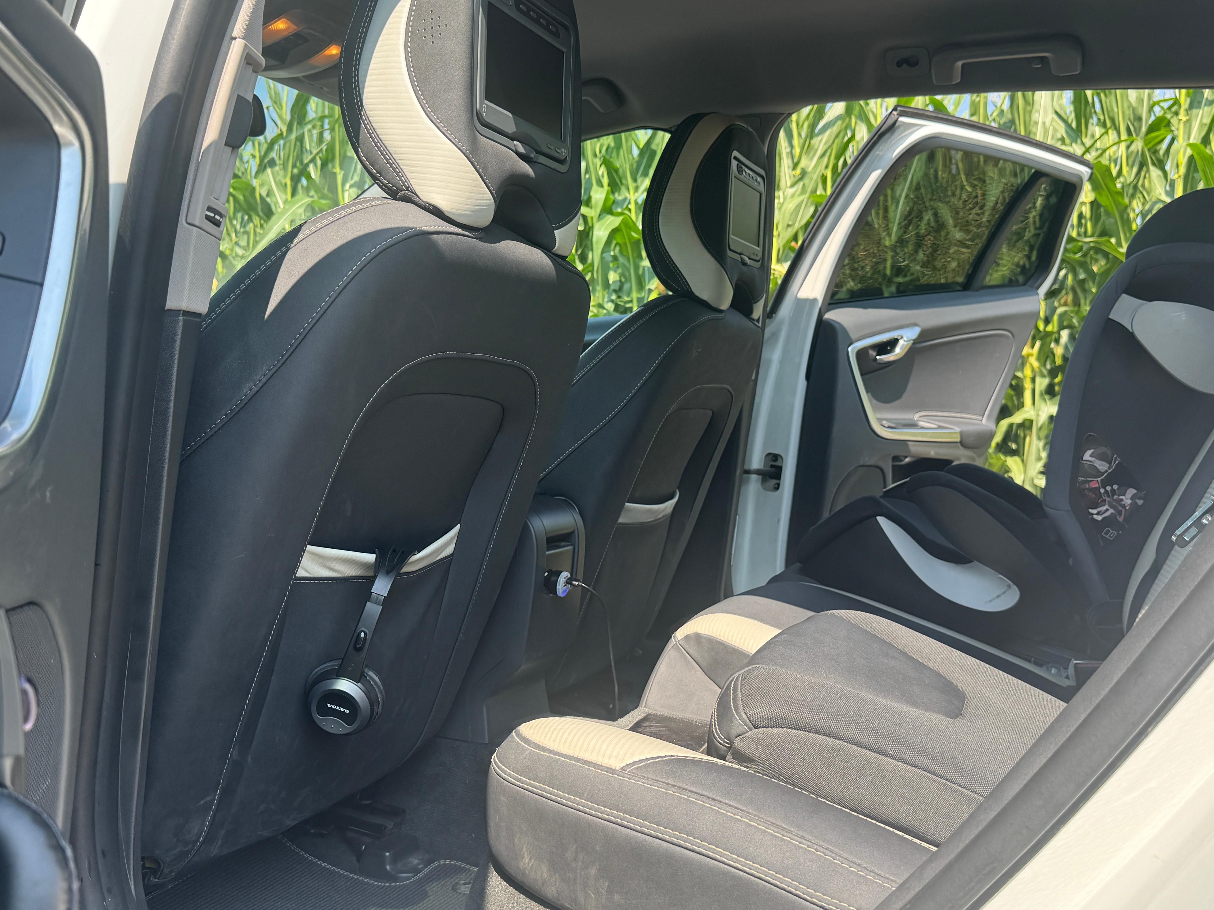 Volvo V60, V60 R-Design - fotka 2