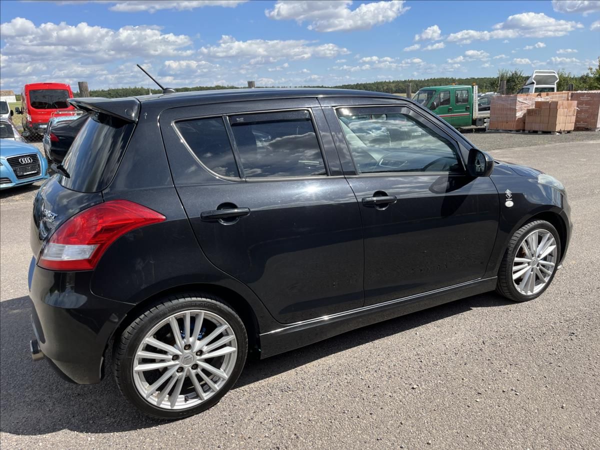Suzuki Swift, 1,6 i 100KW SPORT KLIMA SERVIS - fotka 5