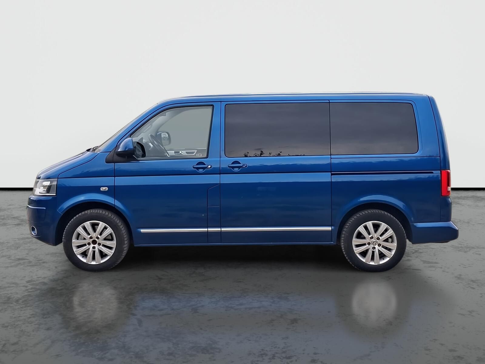 Volkswagen Multivan, 2.0 TDI 4Motion, Highline - fotka 3