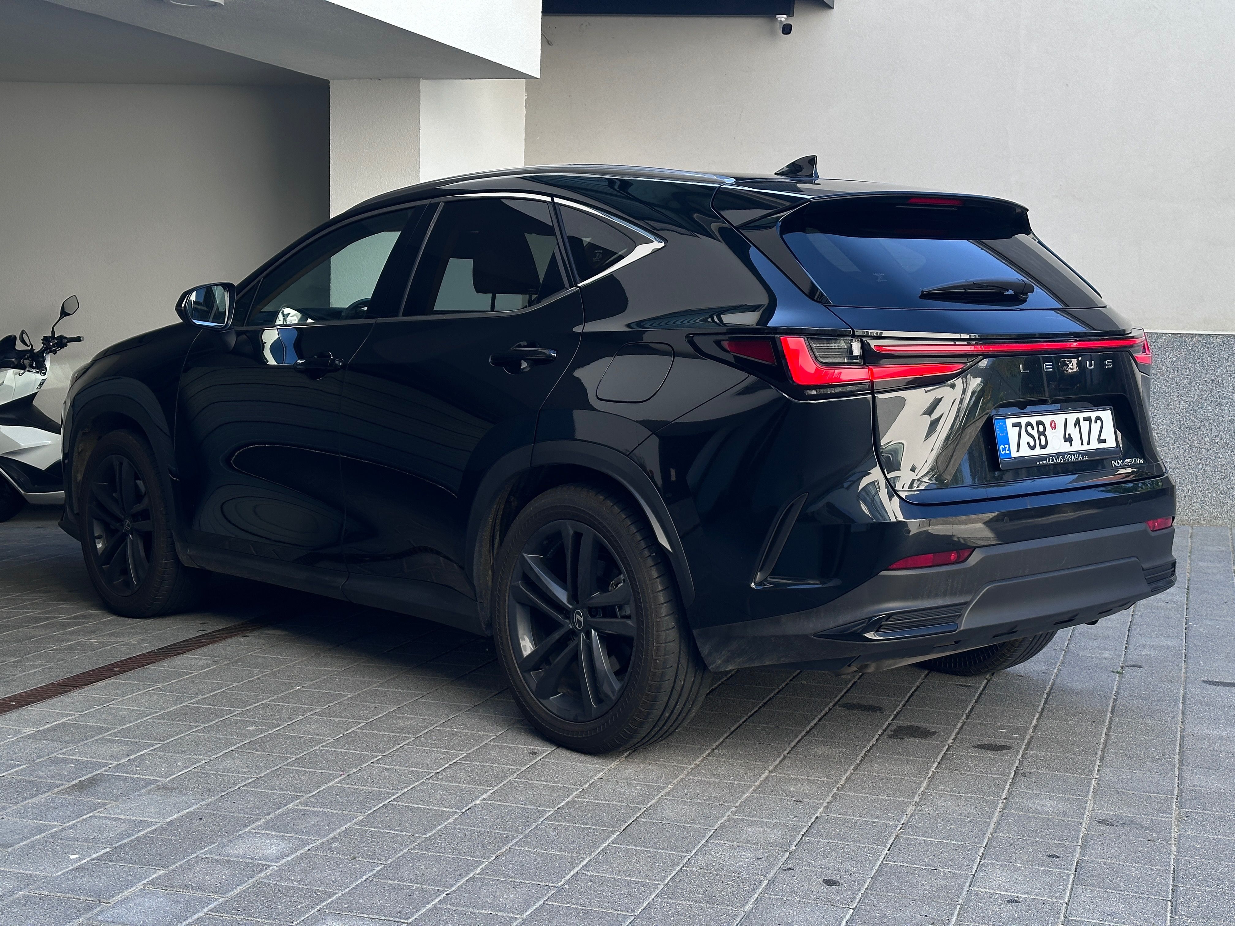 Lexus NX 450h+, Lexus NX 450h+, Odpočet DPH - fotka 2