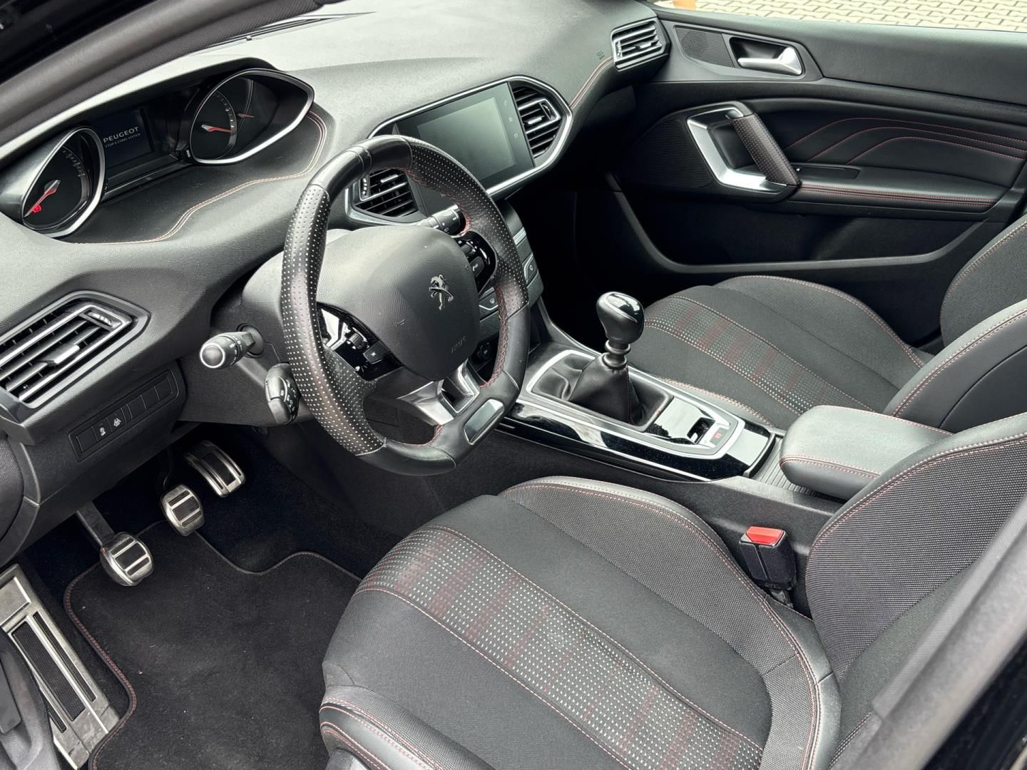 Peugeot 308, 1.5 Hdi / 96 kW - fotka 6