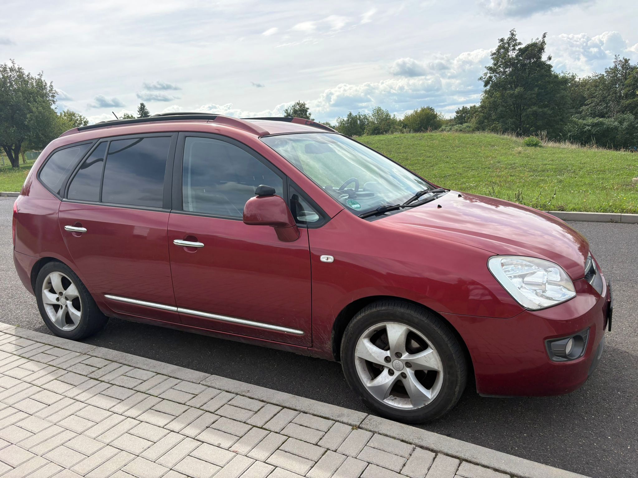 Kia Carens, 2