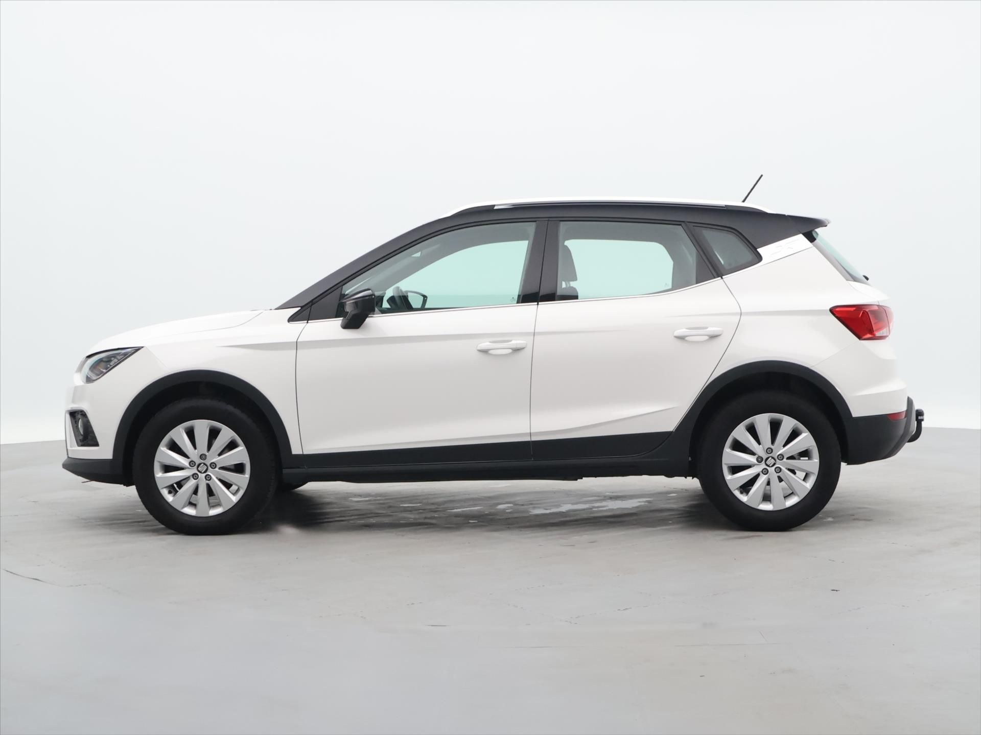 Seat Arona, 1,0 TSI DSG CZ Xcellence 1.Maj - fotka 4