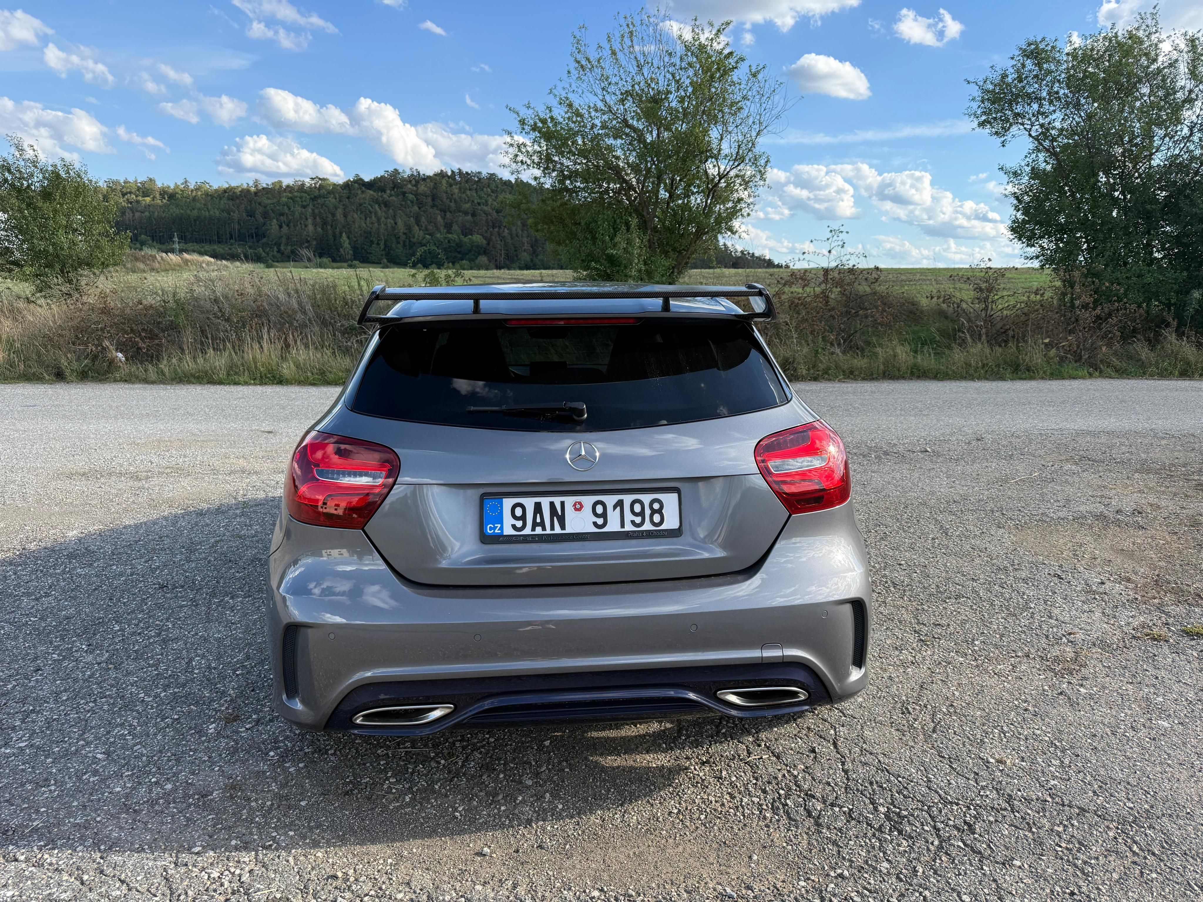Mercedes-Benz Třídy A, 200d 4 MATIC AMG - fotka 4