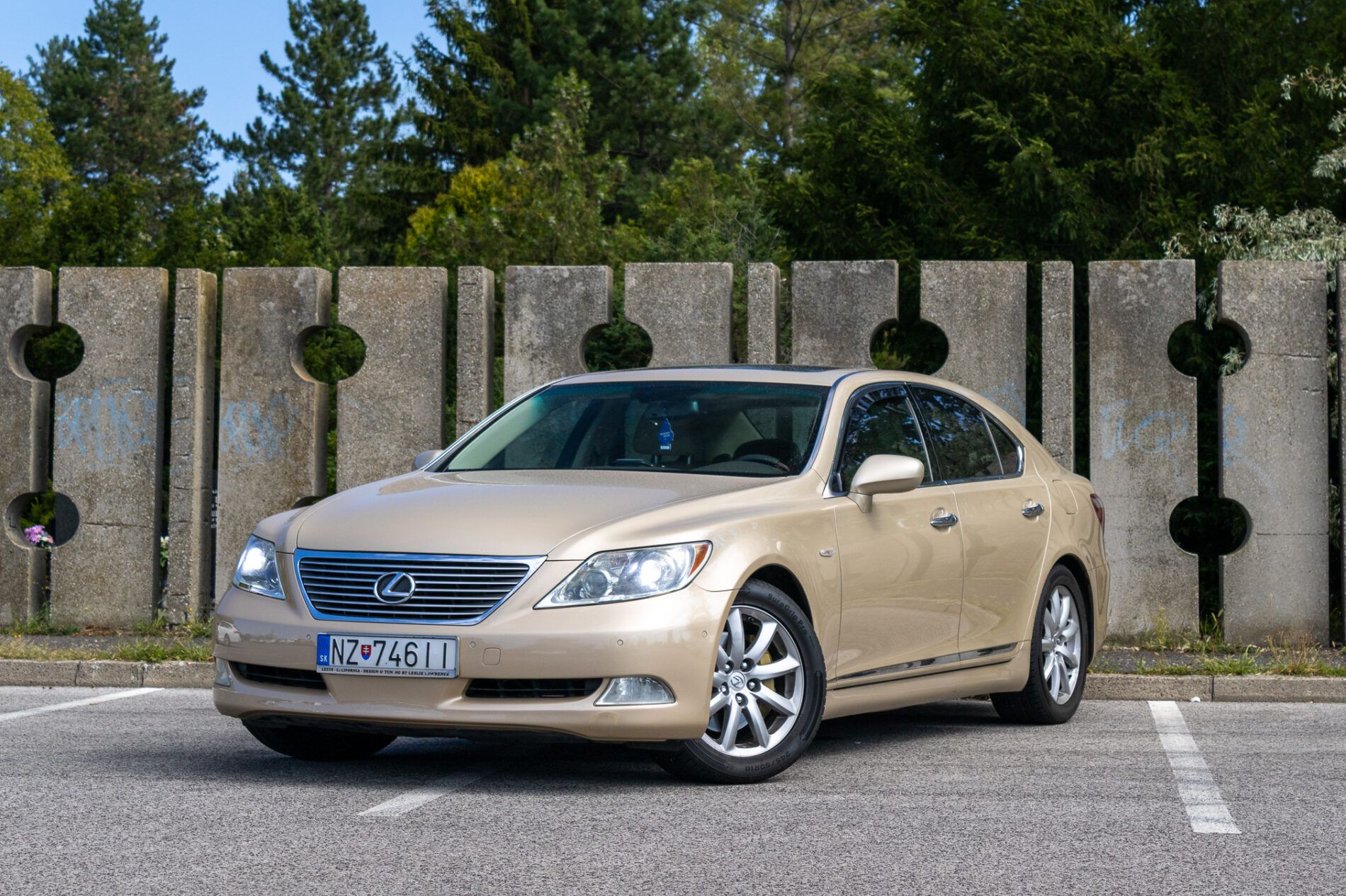 Lexus LS