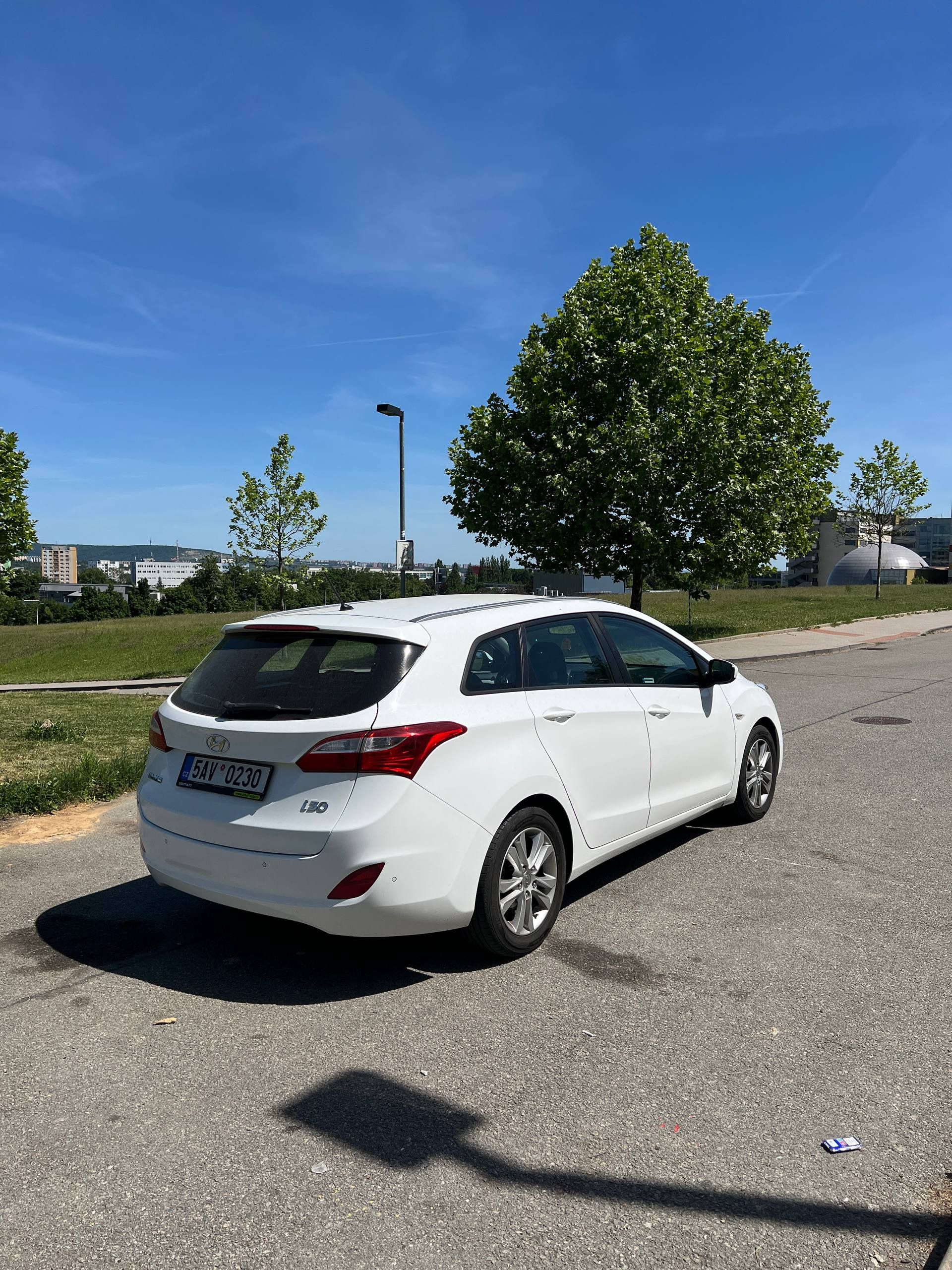 Hyundai i30, Hyundai i30 1.6 CRDi Nový STK - fotka 3