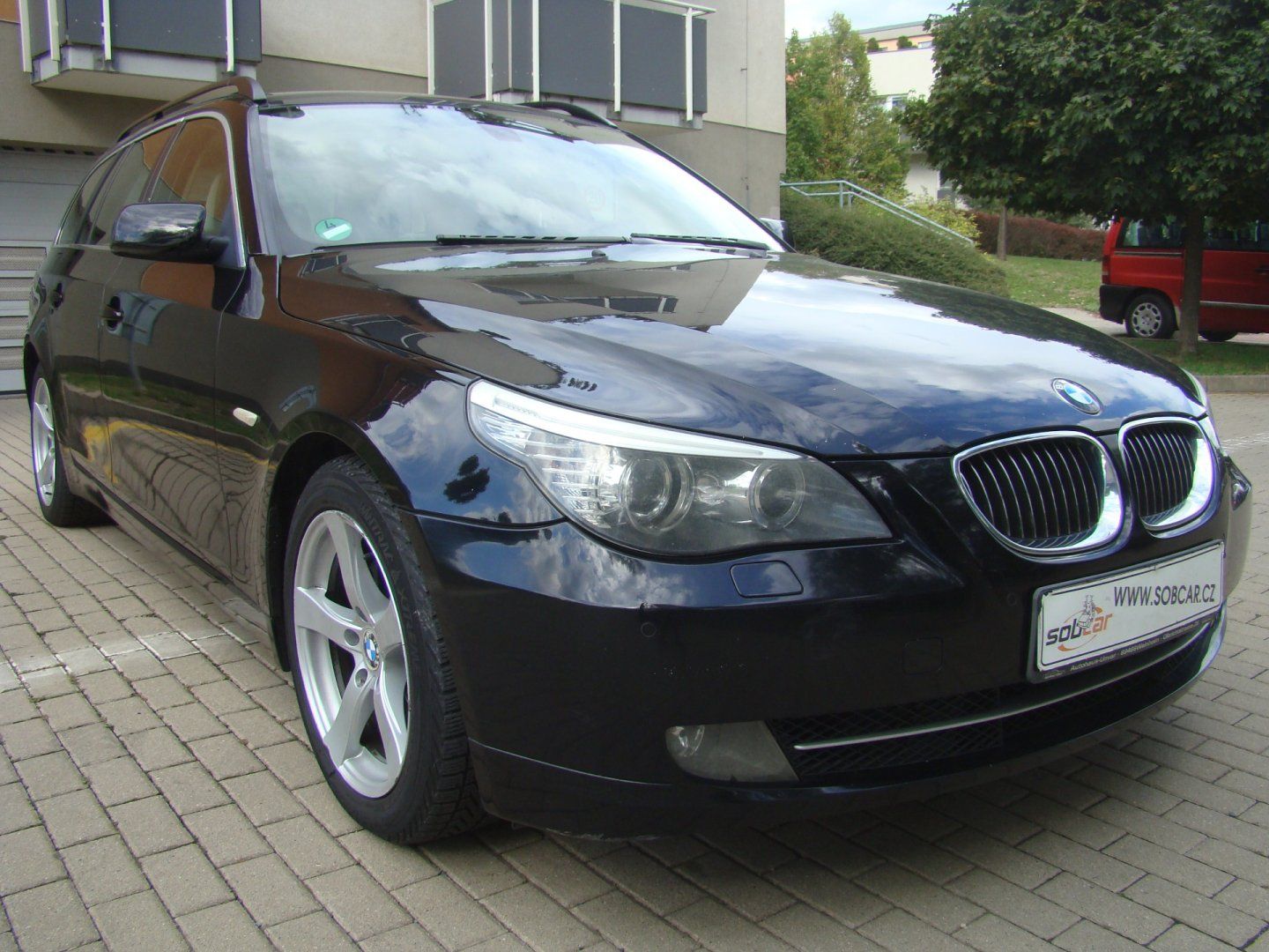 BMW Řada 5, 530d 173kW NAVI PROLOGIC - fotka 2