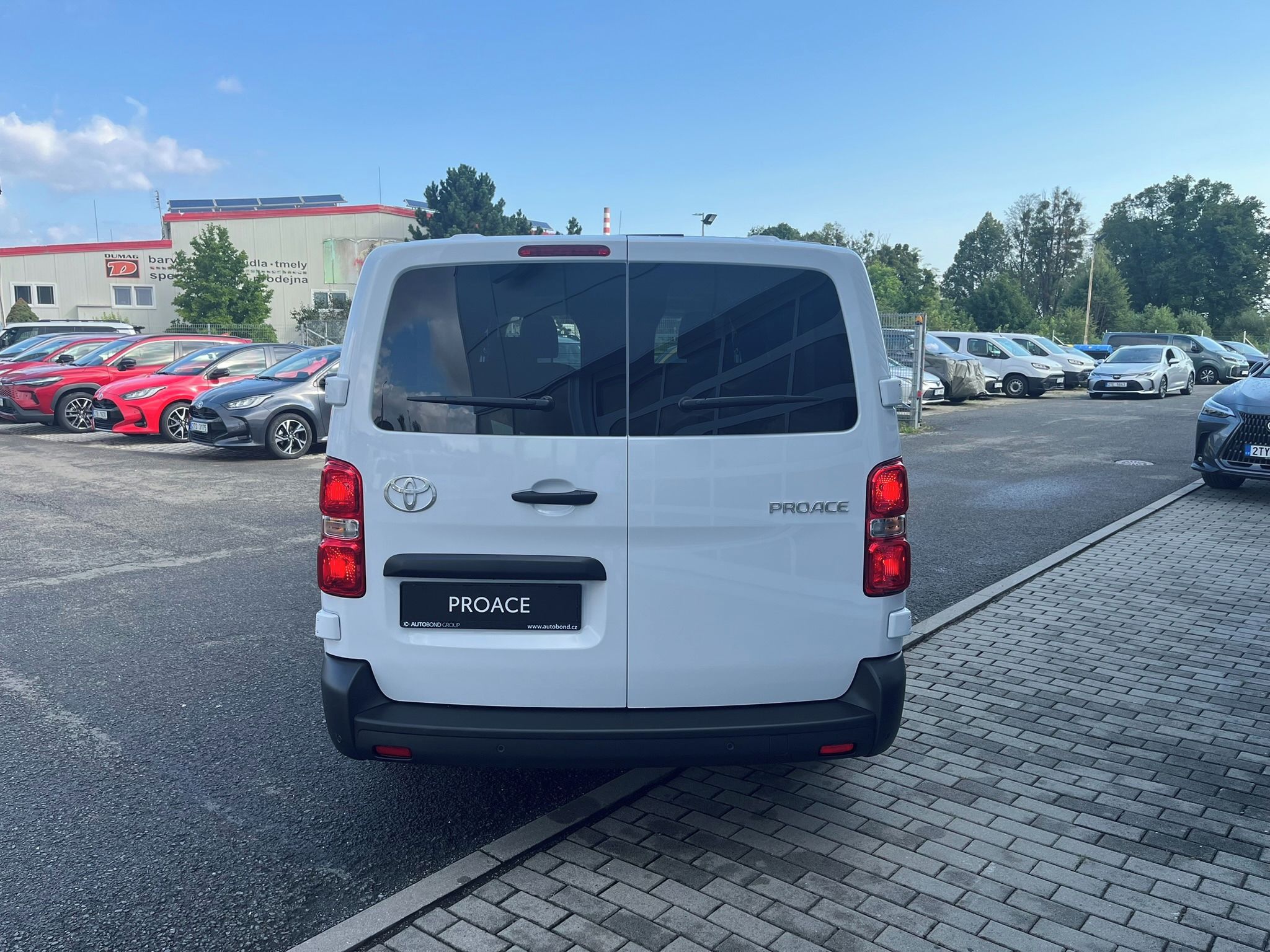 Toyota Proace Verso, 2.2L Combi TAŽNÉ ODNÍMATELNÉ - fotka 6