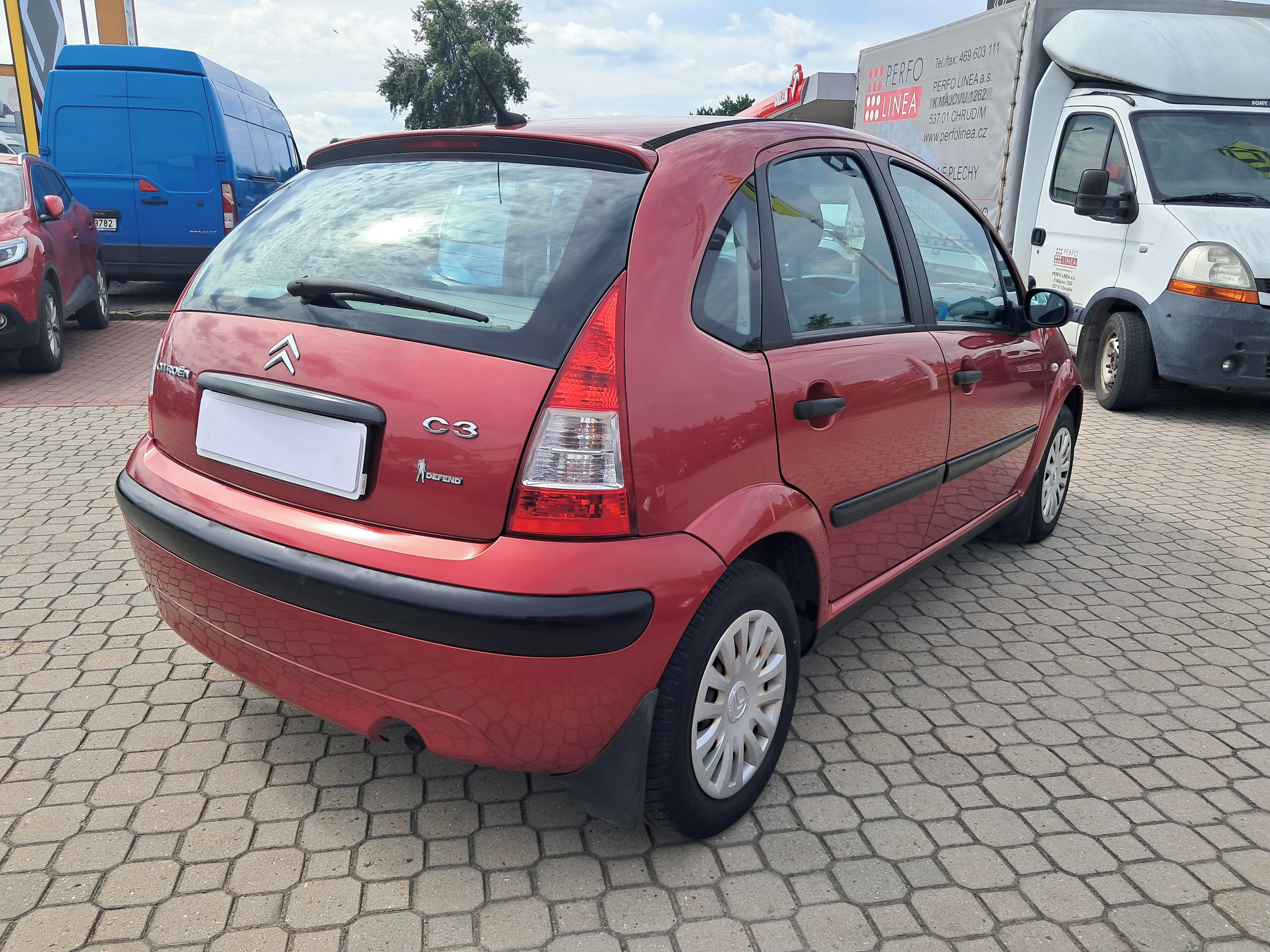 Citroën C3, 1.1/44kW/ČR/nová STK/2006 - fotka 5