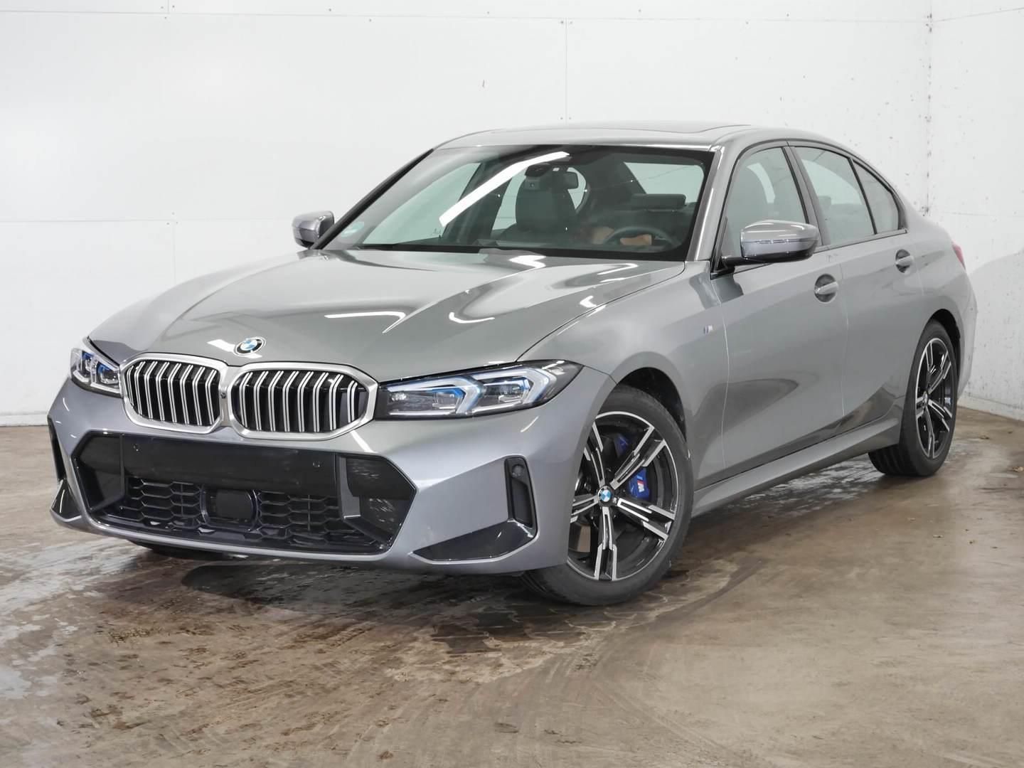 BMW Řada 3, 330i xDrive Tažné Nezávislé