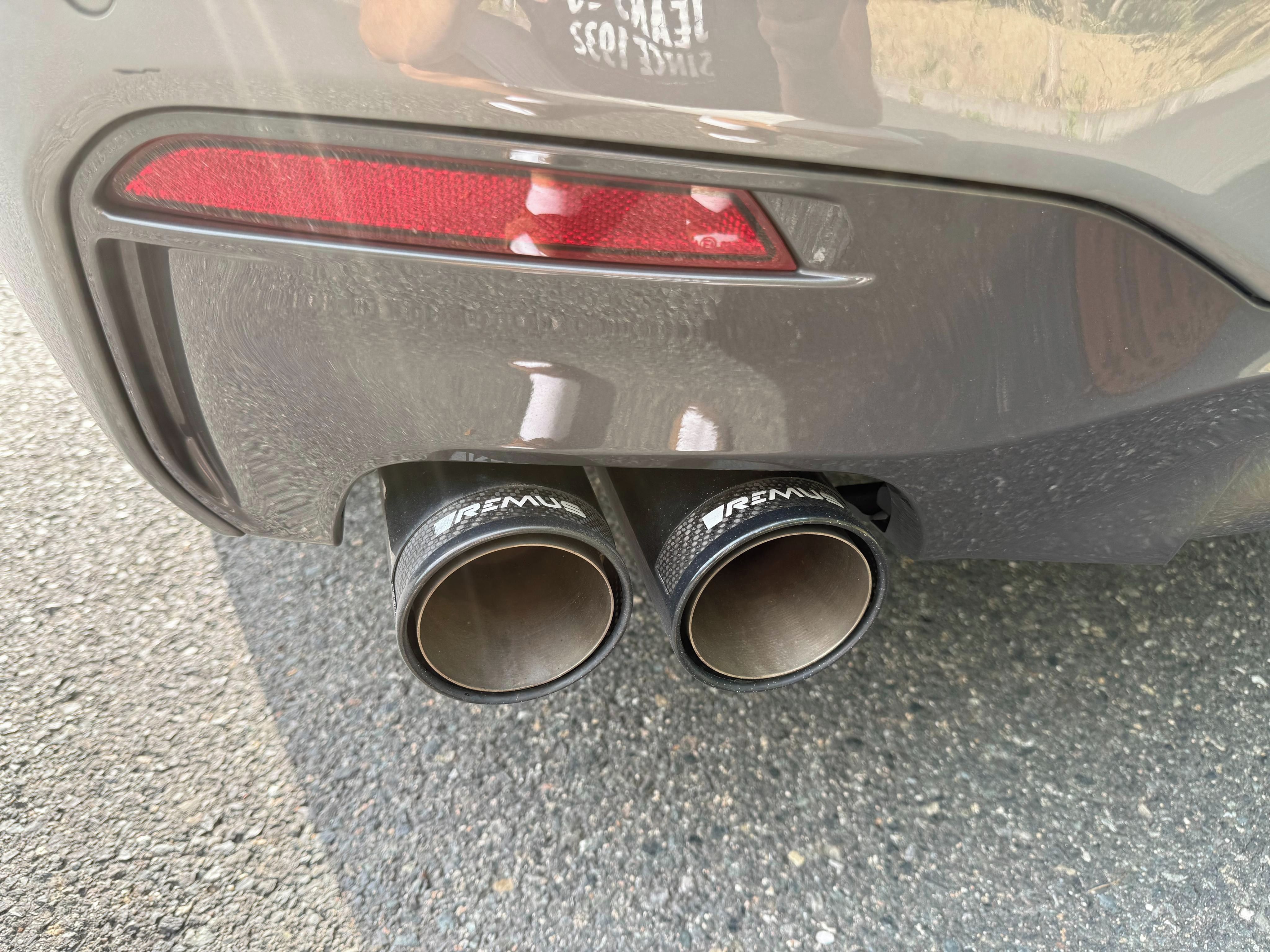 BMW Řada 5, TOP výbava + historie + REMUS - fotka 5