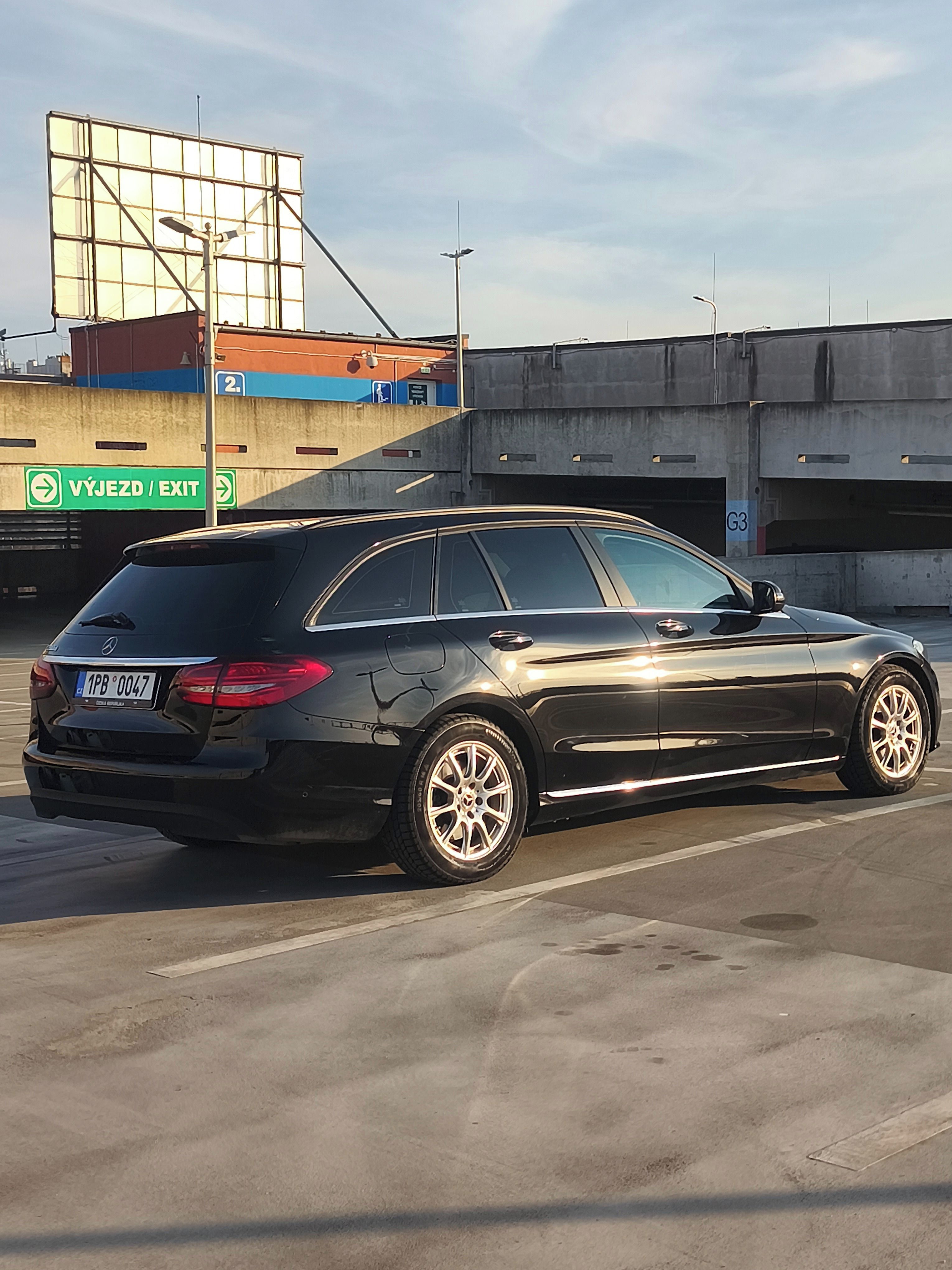 Mercedes-Benz Třídy C, C 200d Facelift 9G-TRONIC - fotka 2