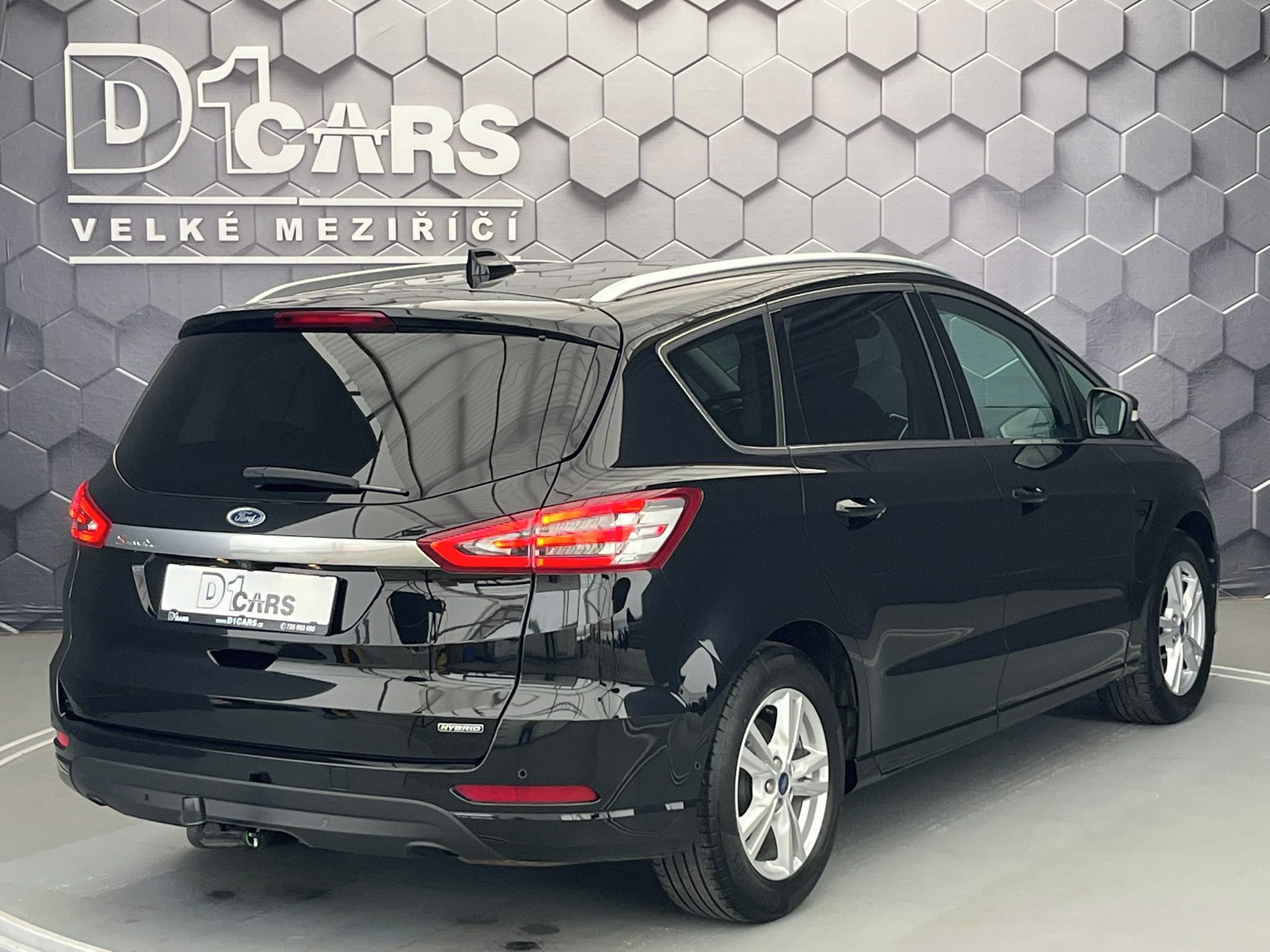 Ford S-MAX, 2.5 Duratec HEV TITANIUM - fotka 5